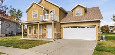 image of property with 3 Bed | 3 Bath | 1,755 Sqft