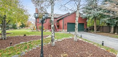 image of property with 4 Bed | 3 Bath | 2,696 Sqft