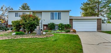 image of property with 4 Bed | 2 Bath | 1,888 Sqft