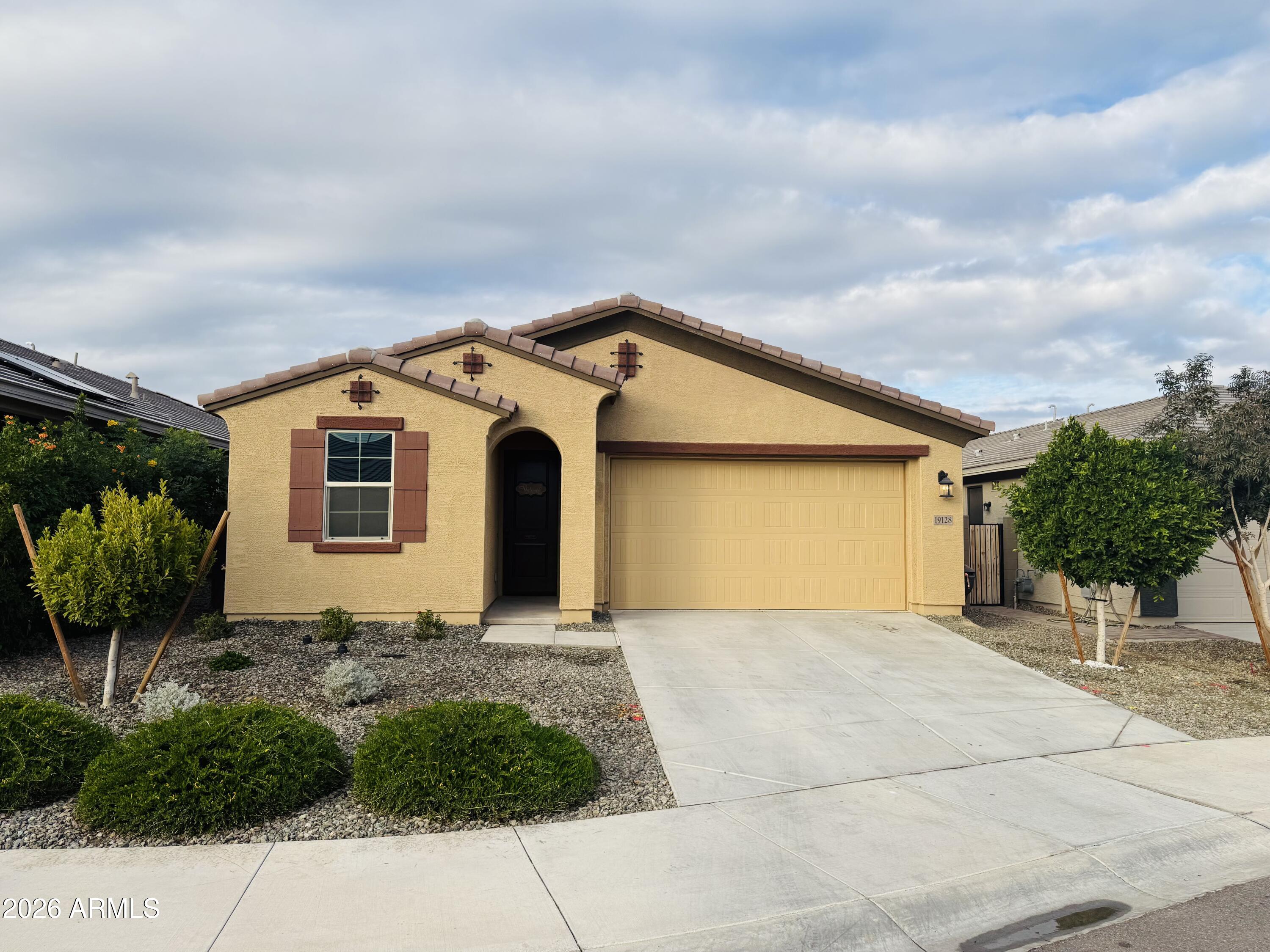 19128 W Solano Dr, Litchfield Park, AZ 85340