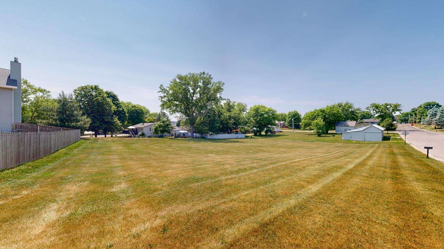 main property photo 14