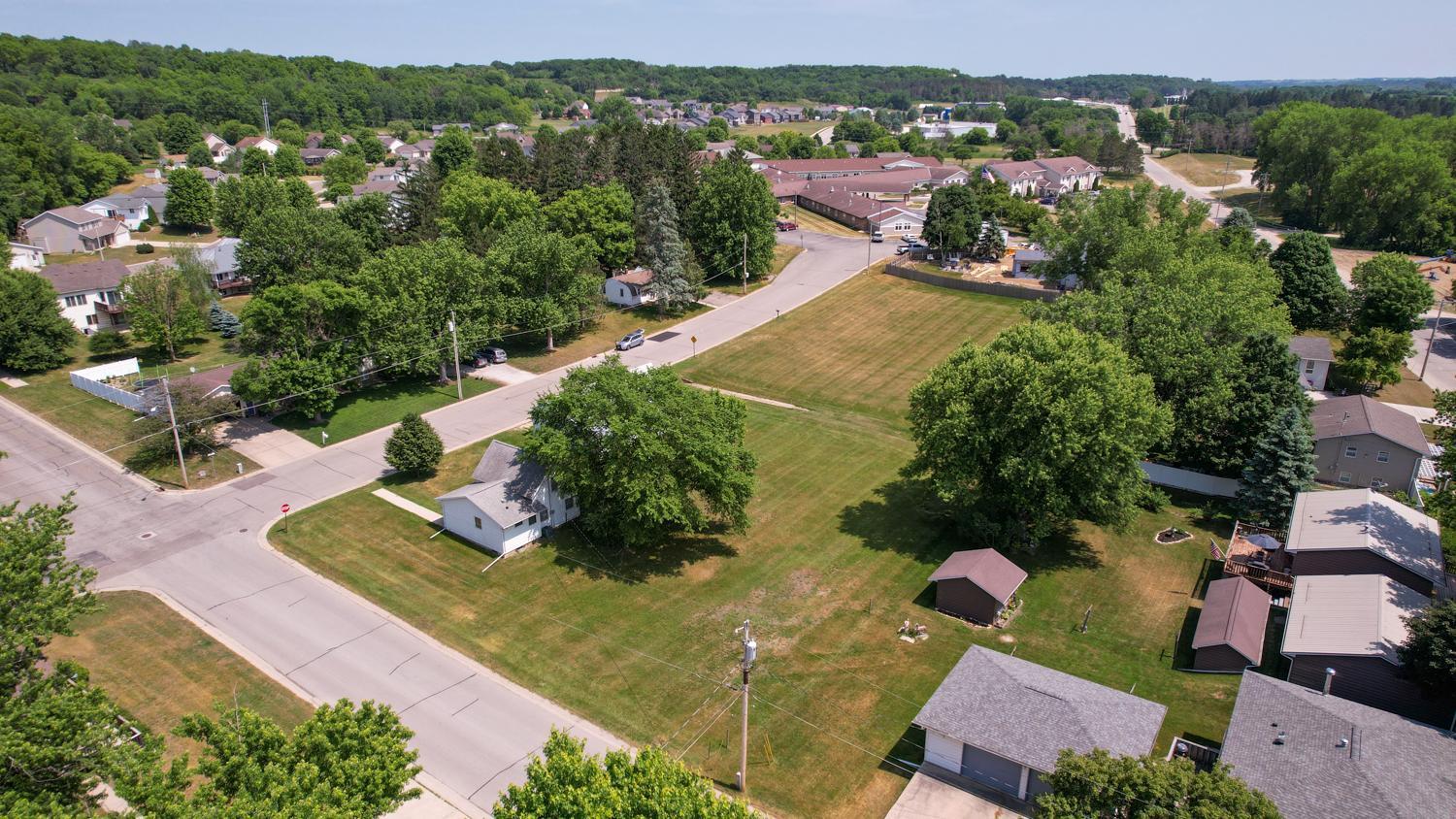 main property photo 9