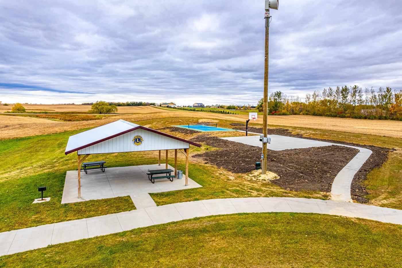 main property photo 13