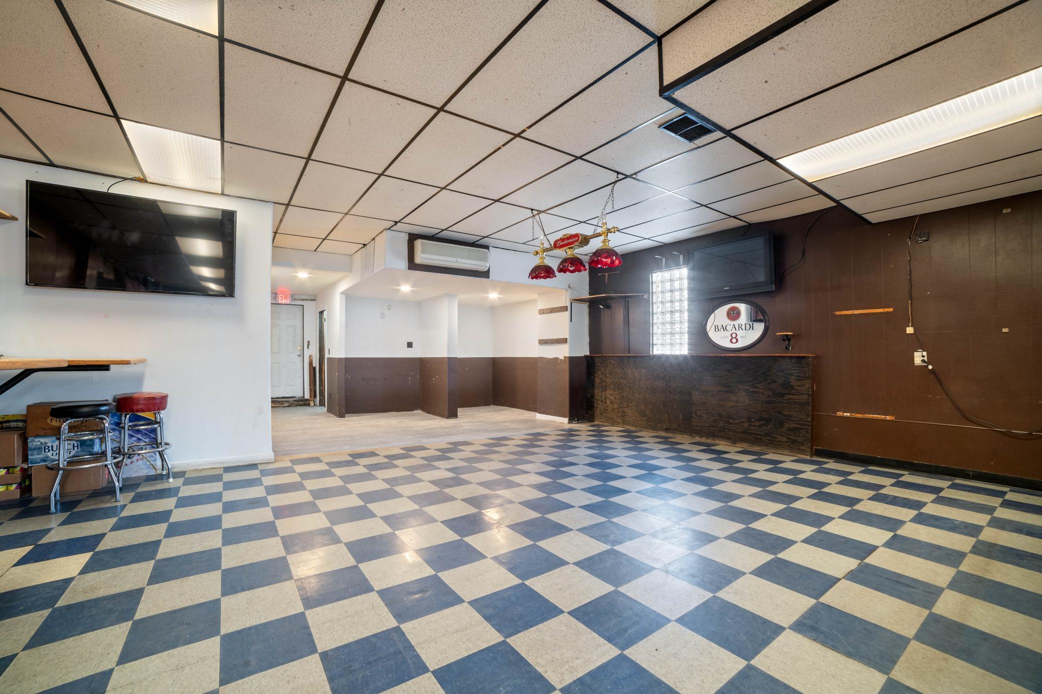 main property photo 17