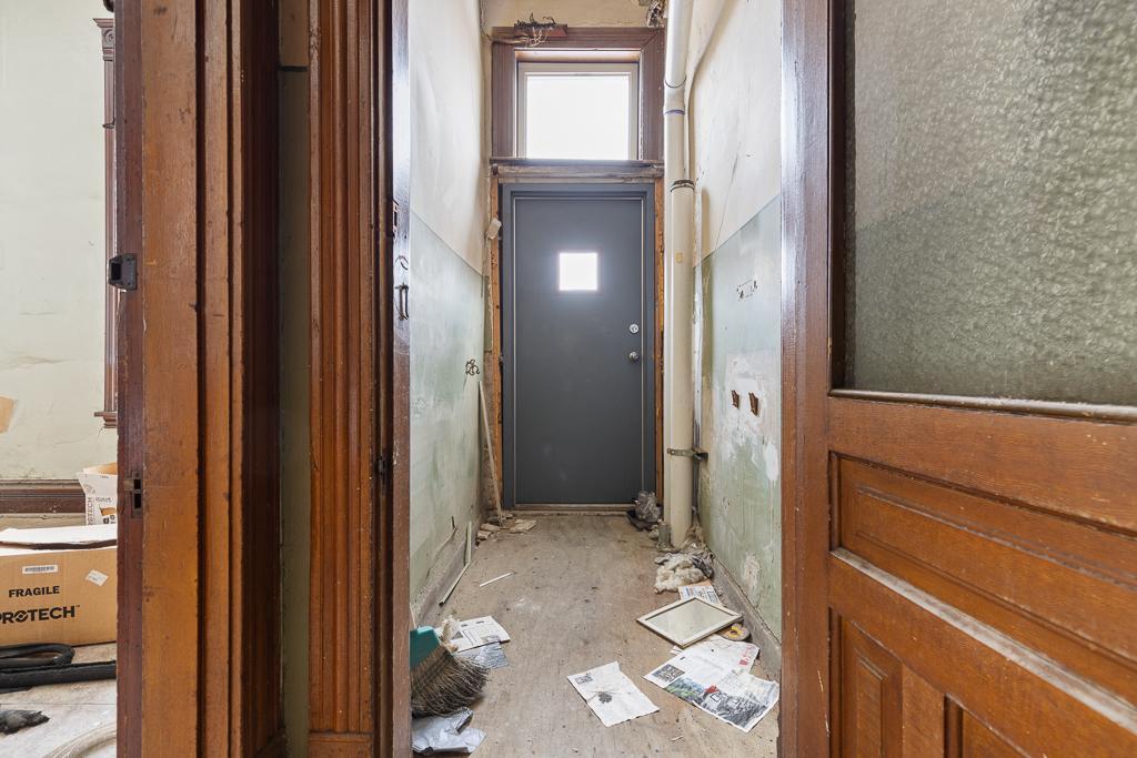 main property photo 50