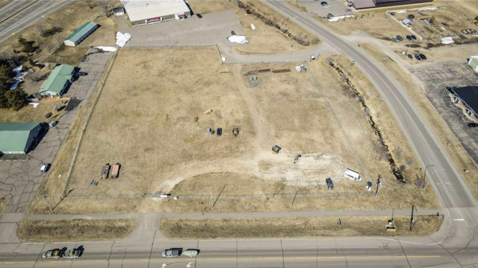 main property photo 5