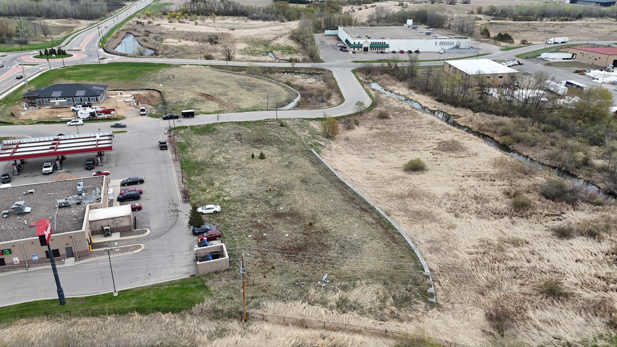 main property photo 16