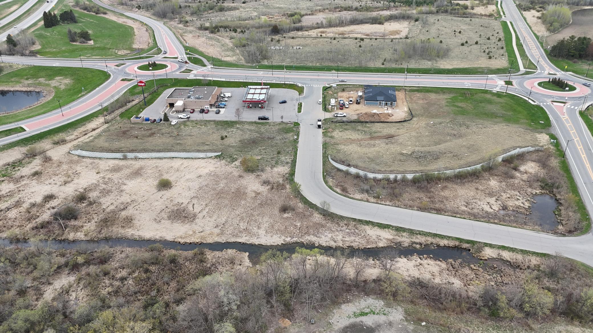 main property photo 8