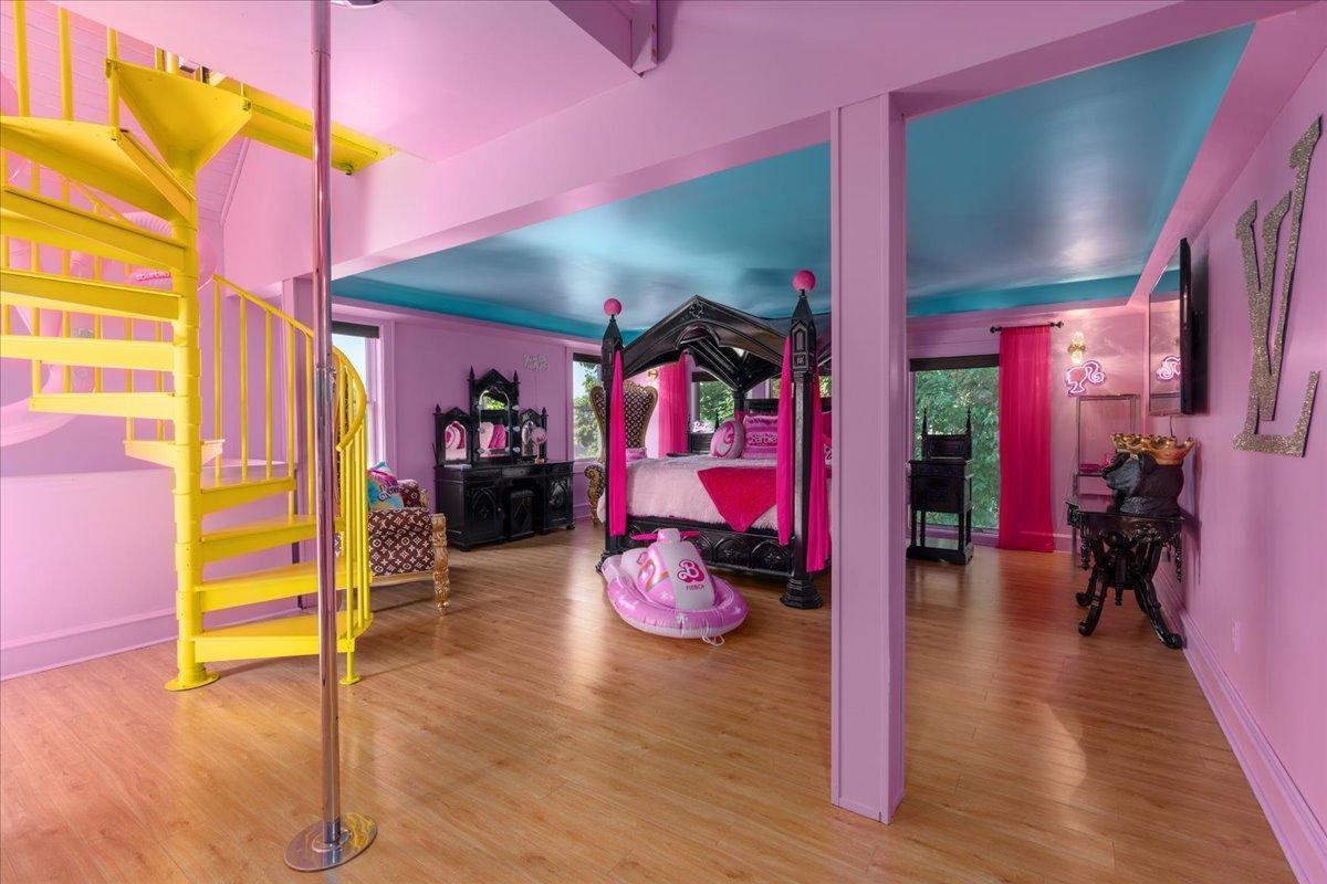 main property photo 22