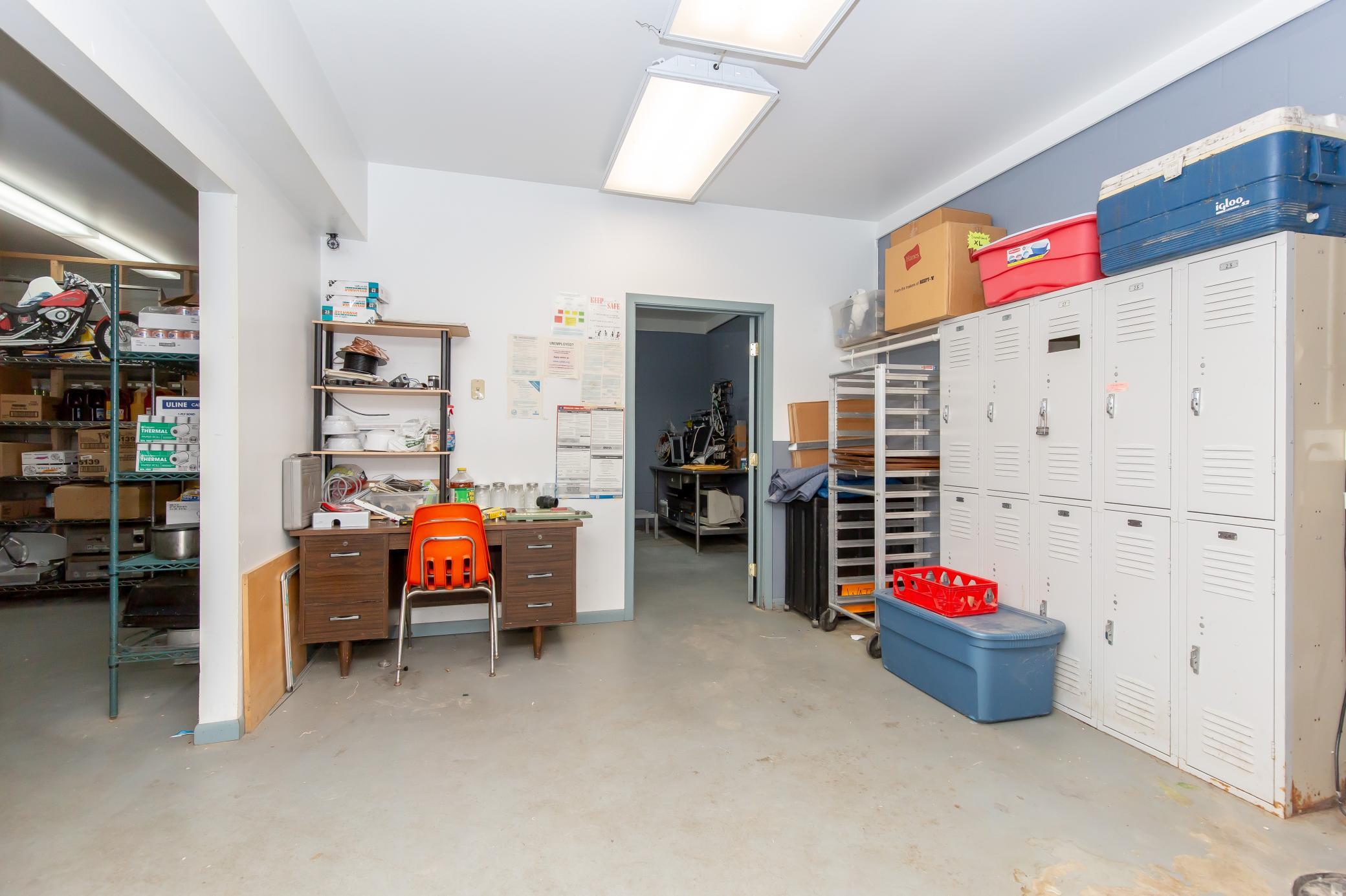 main property photo 44