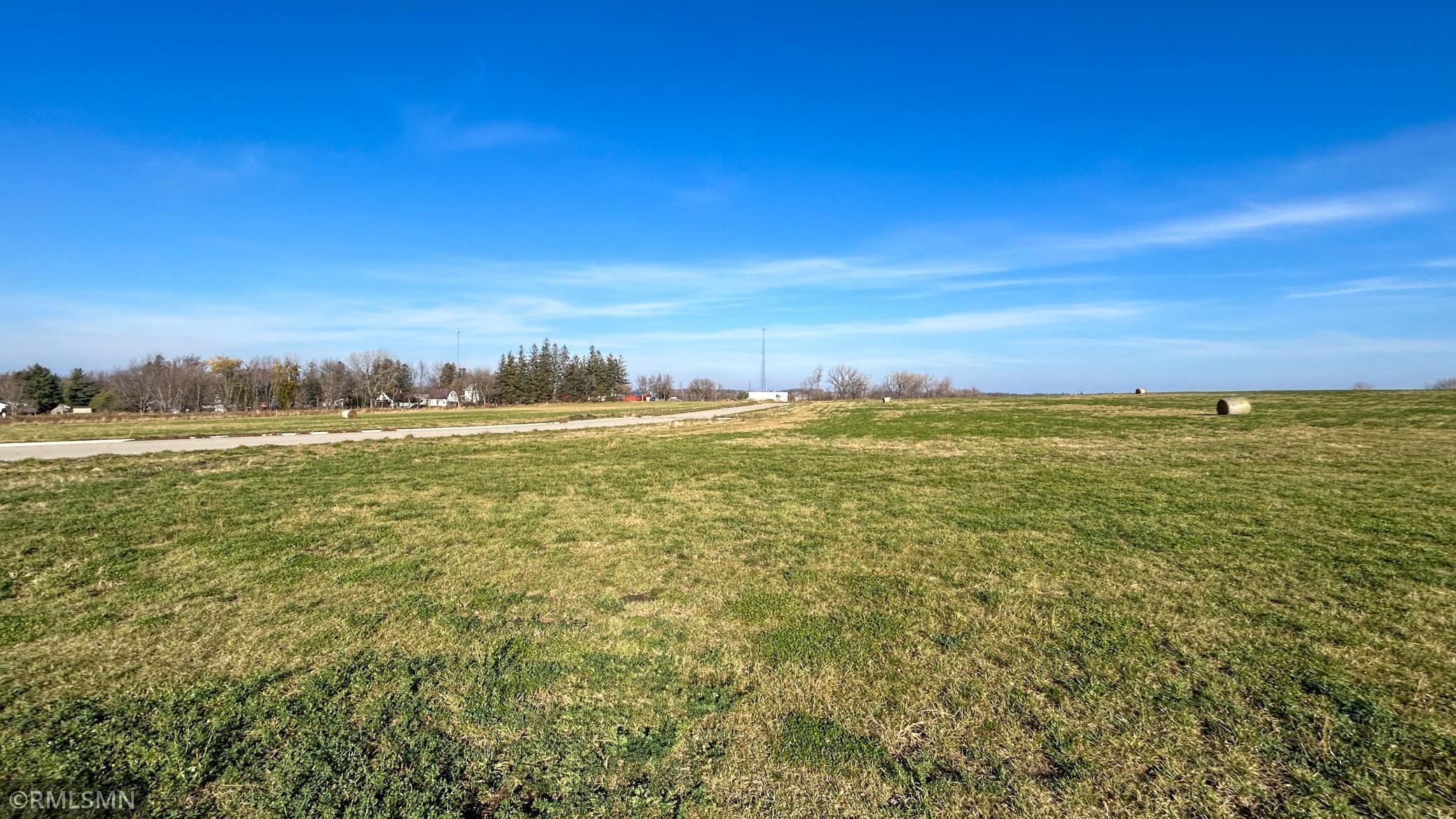 main property photo 10