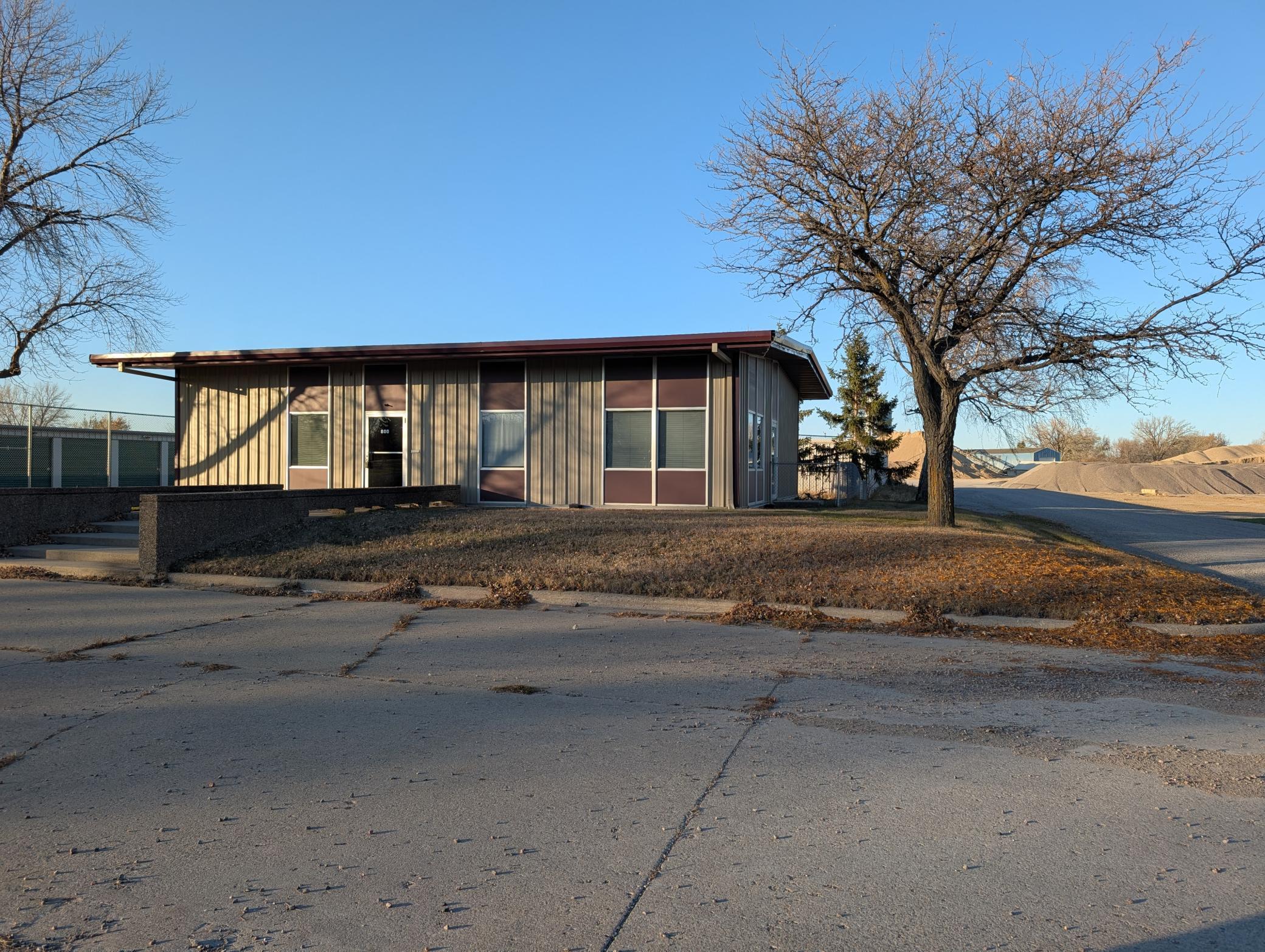 main property photo 13