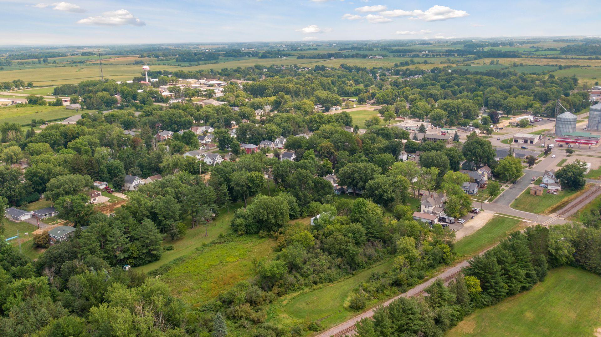 main property photo 10