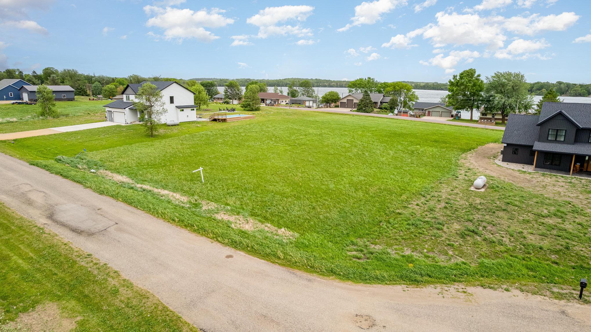 main property photo 8