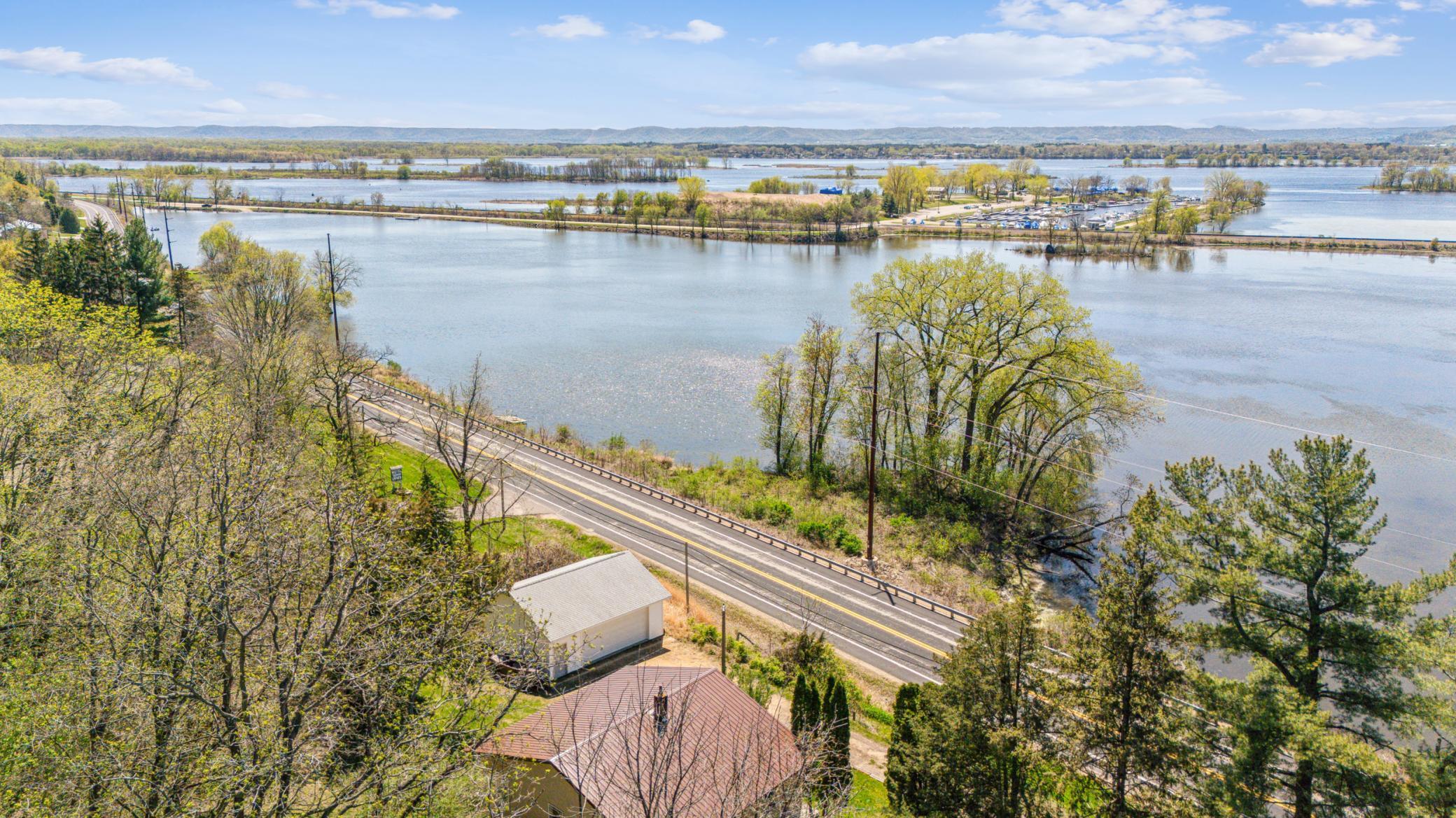 main property photo 18