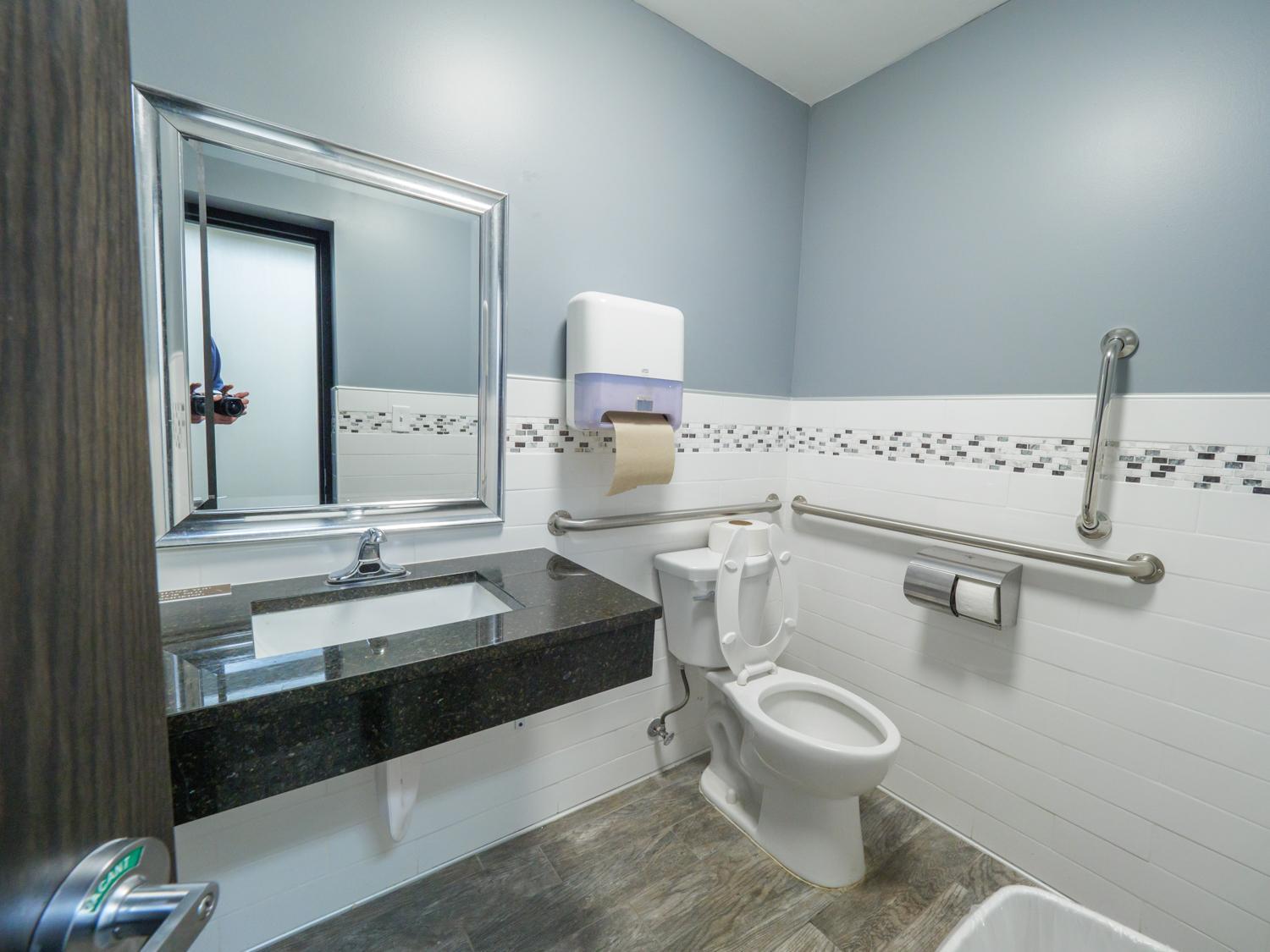 main property photo 11