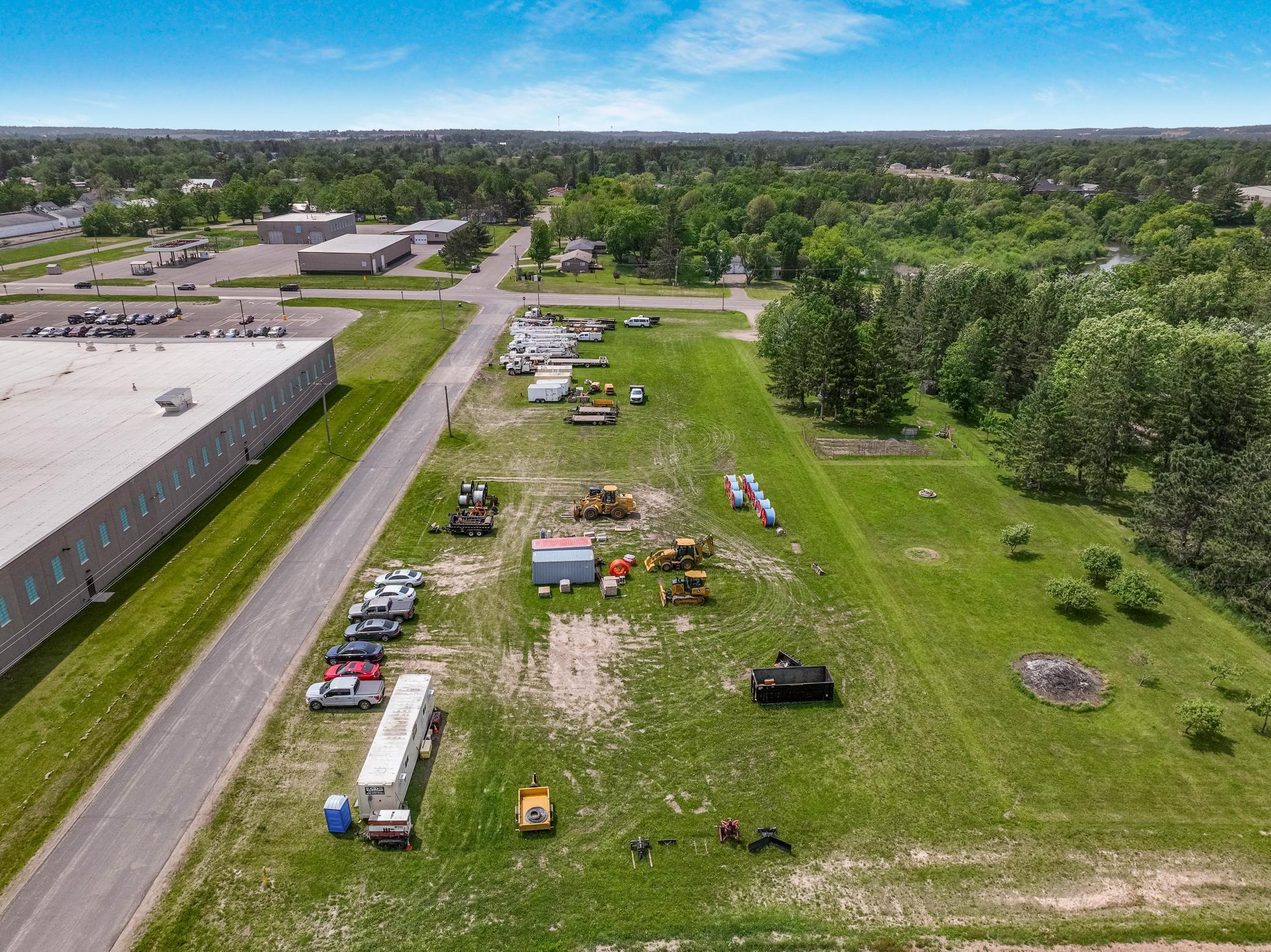 main property photo 14