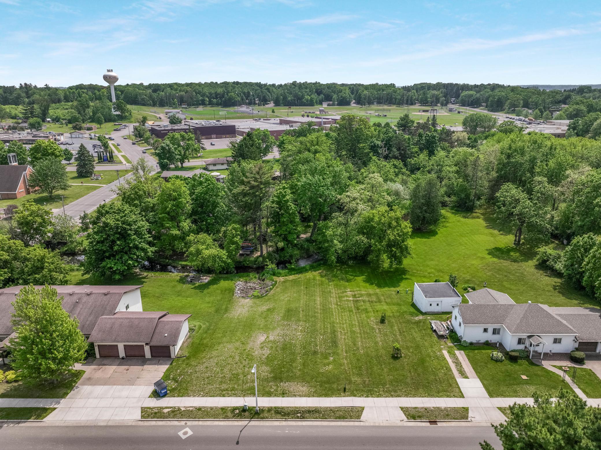 main property photo 7