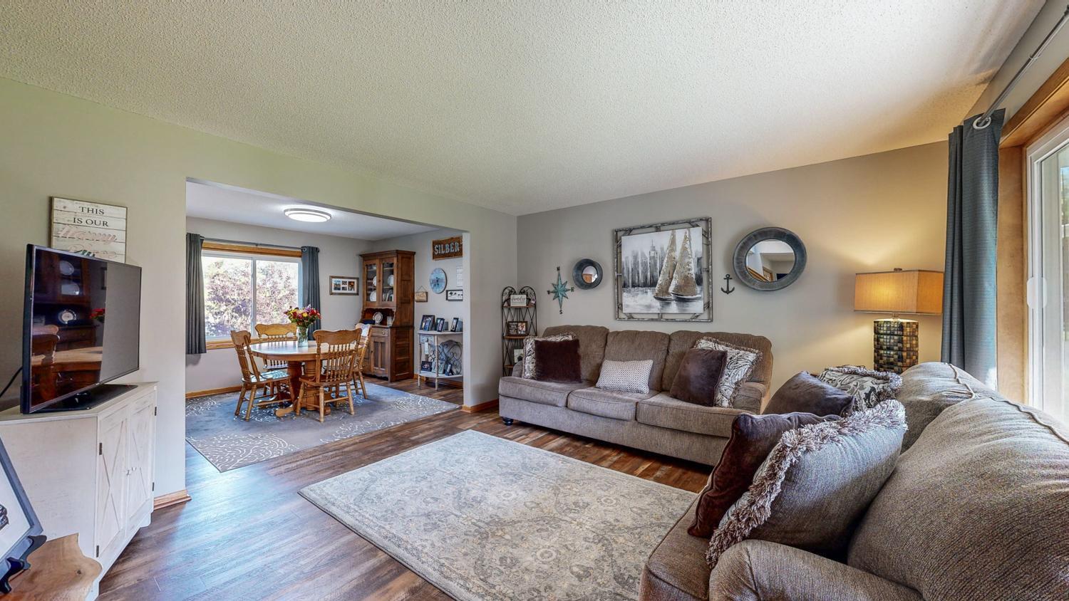property viewer photo 3