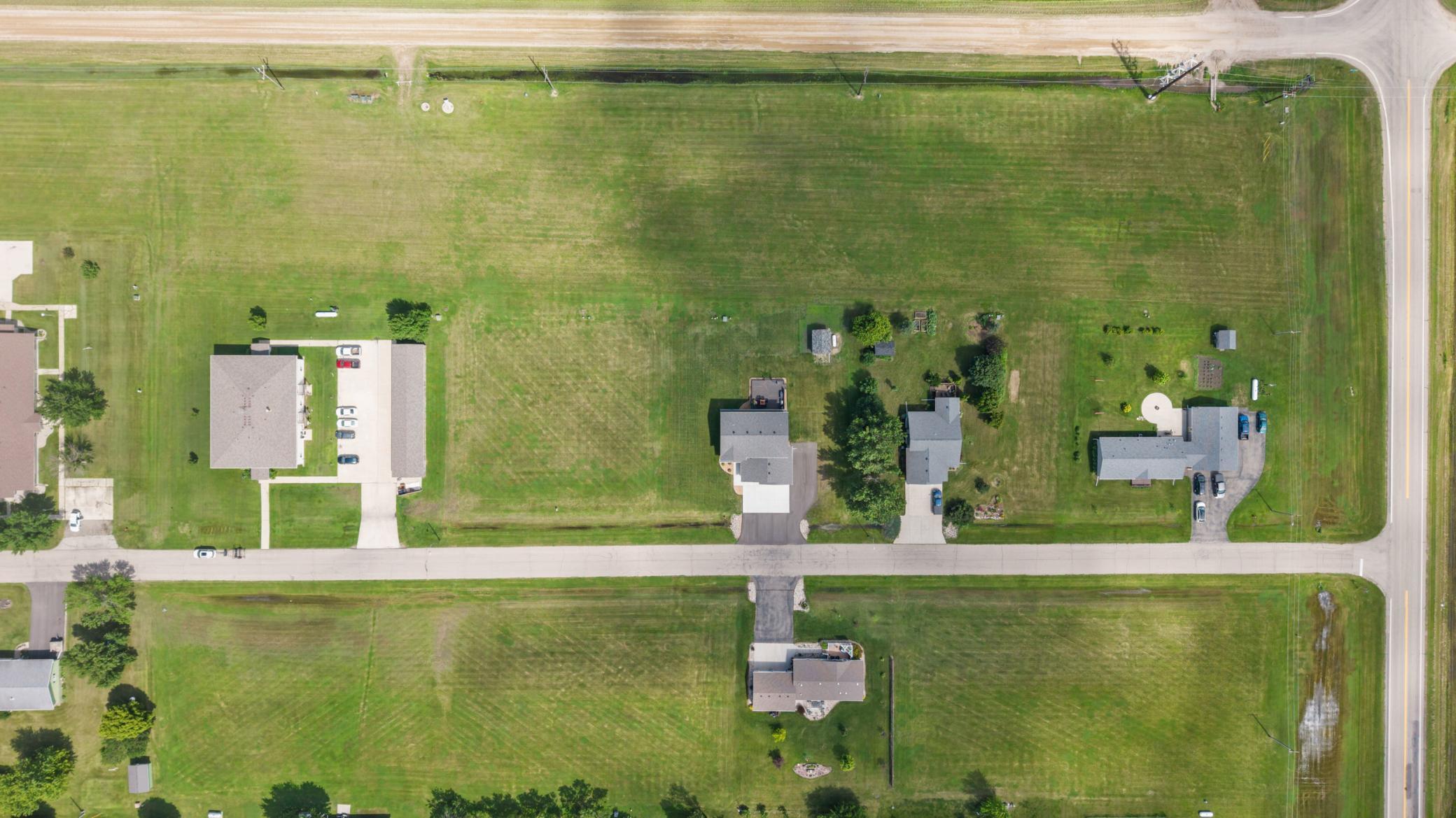 main property photo 13