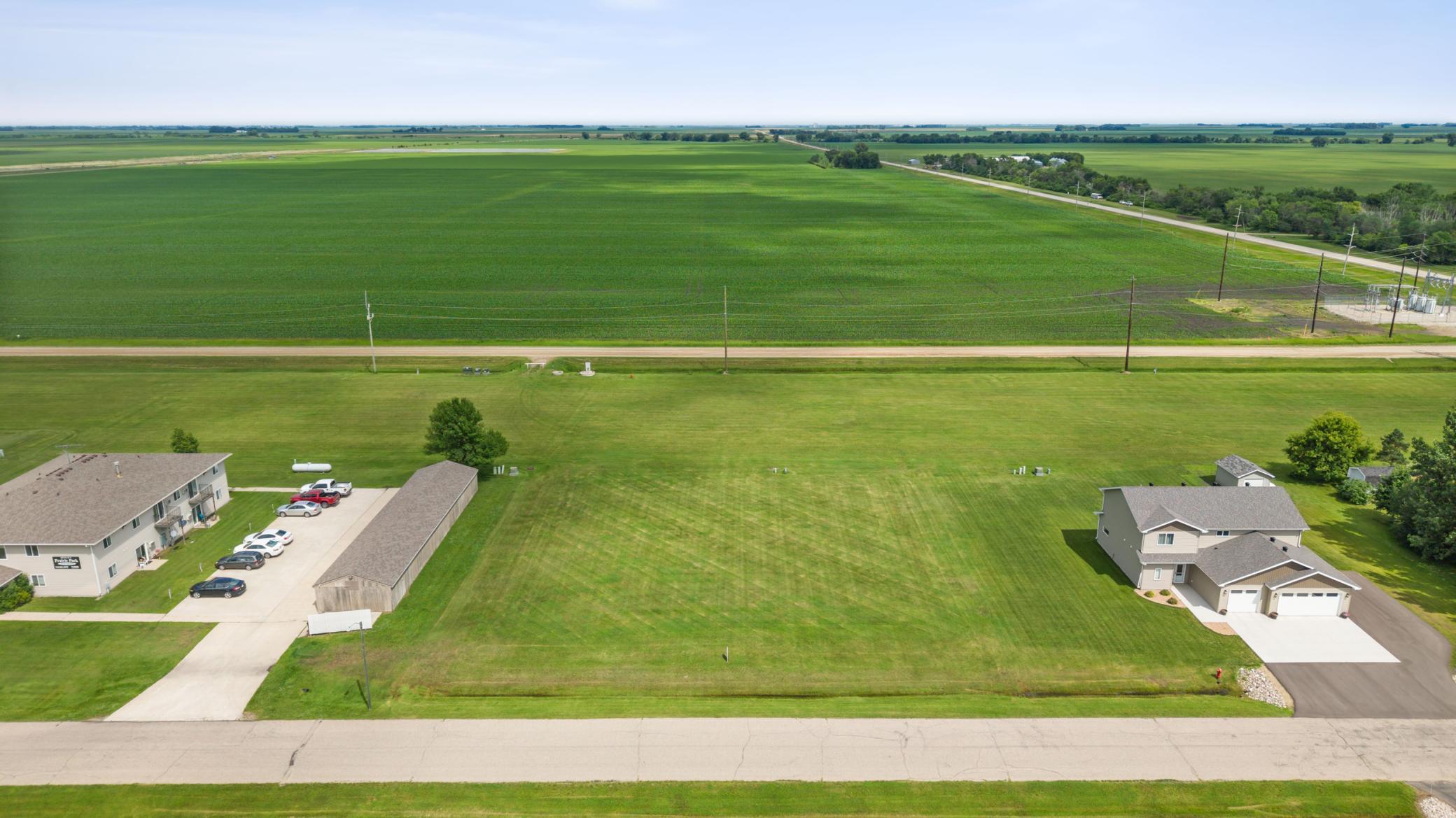 main property photo 32