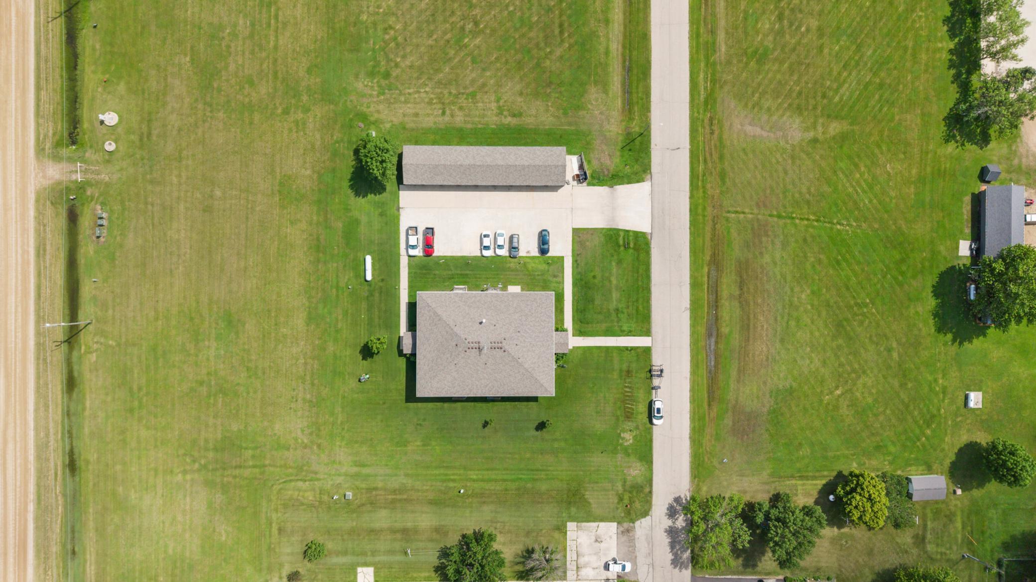 main property photo 11