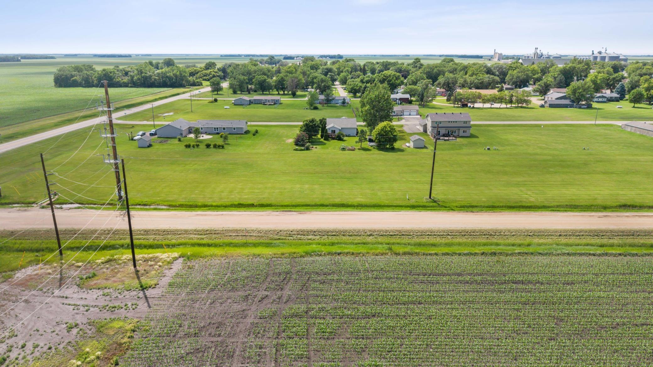main property photo 37