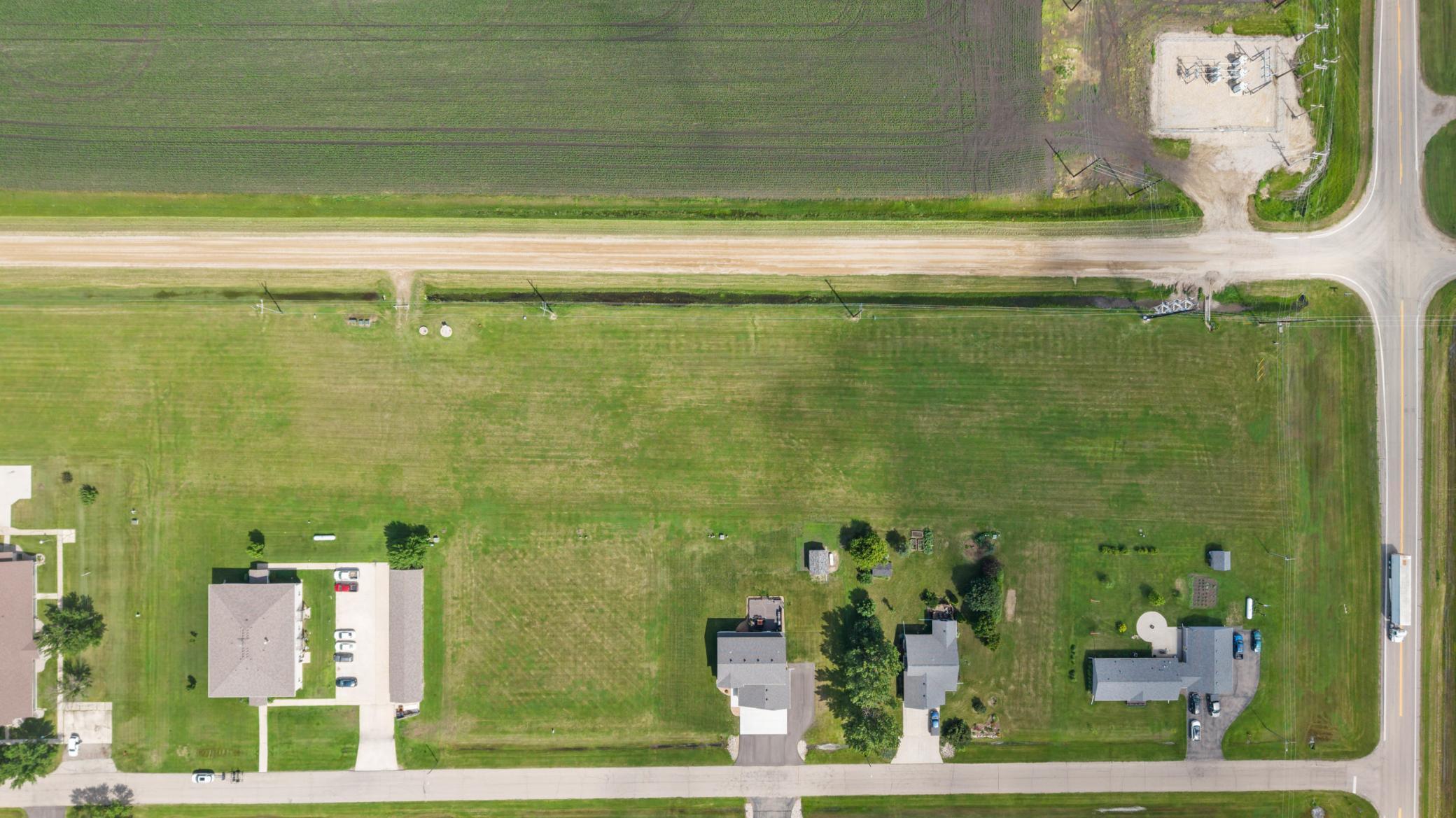 main property photo 27