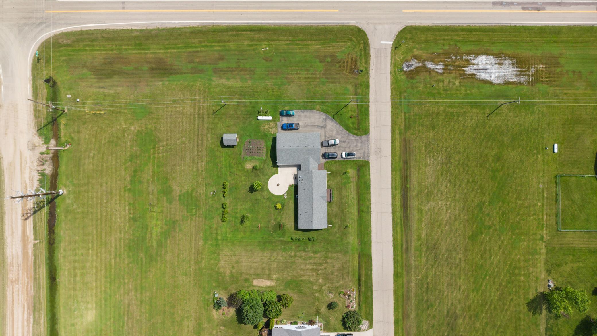 main property photo 32
