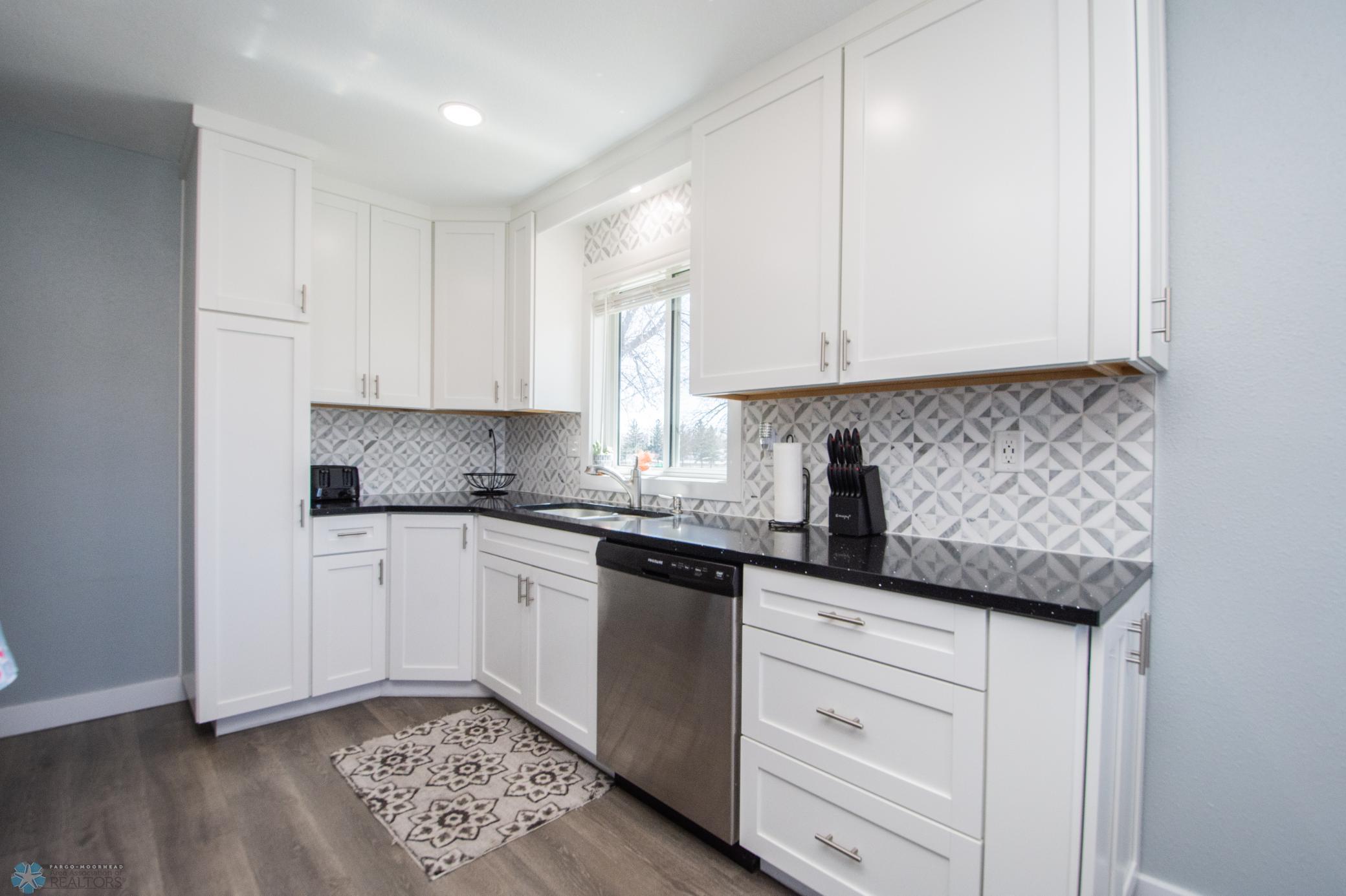 property viewer photo 10