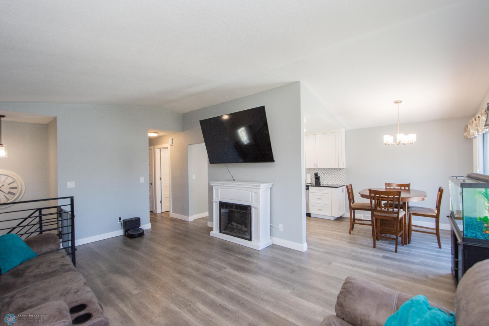 property viewer photo 7