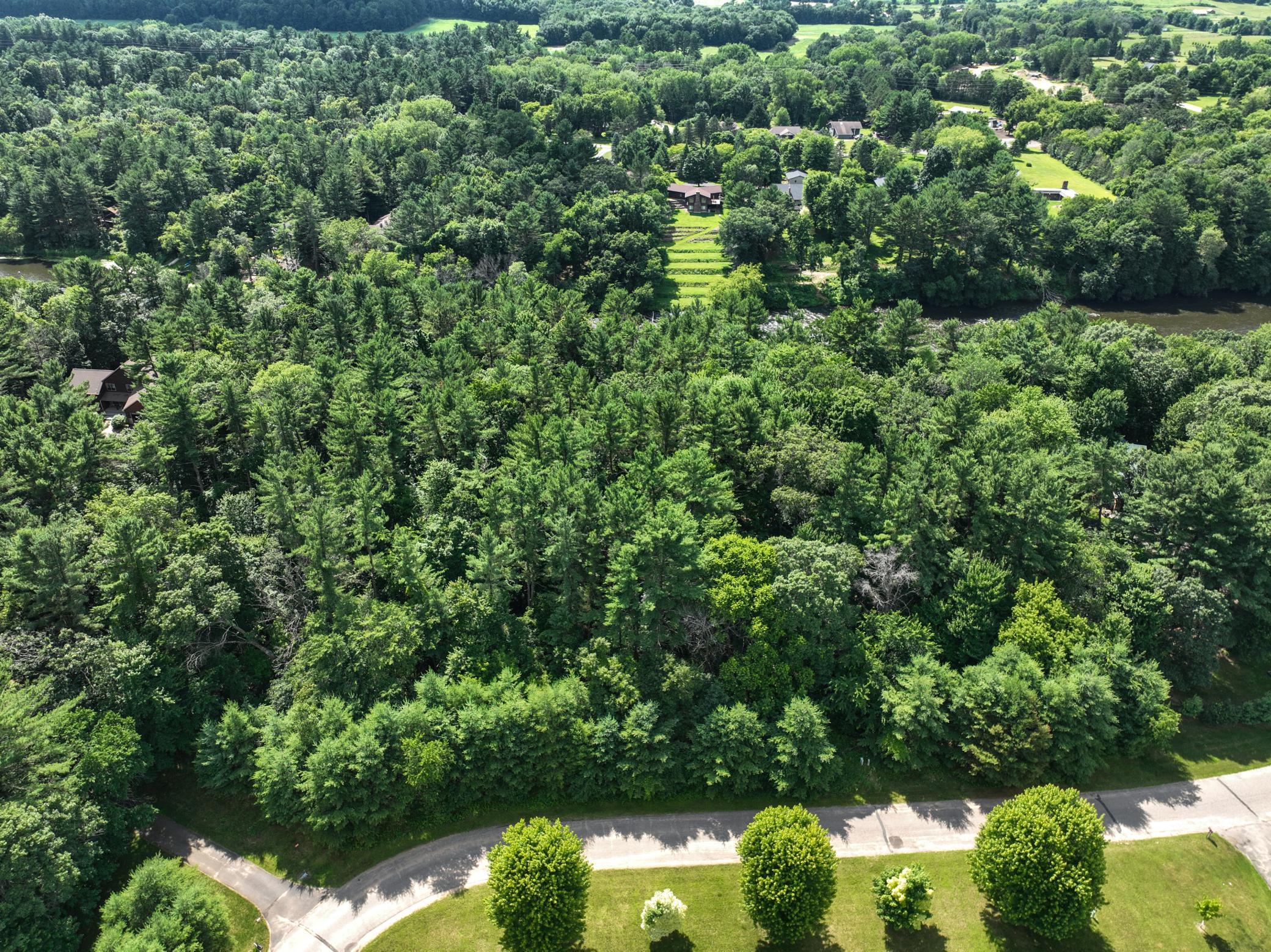 main property photo 10