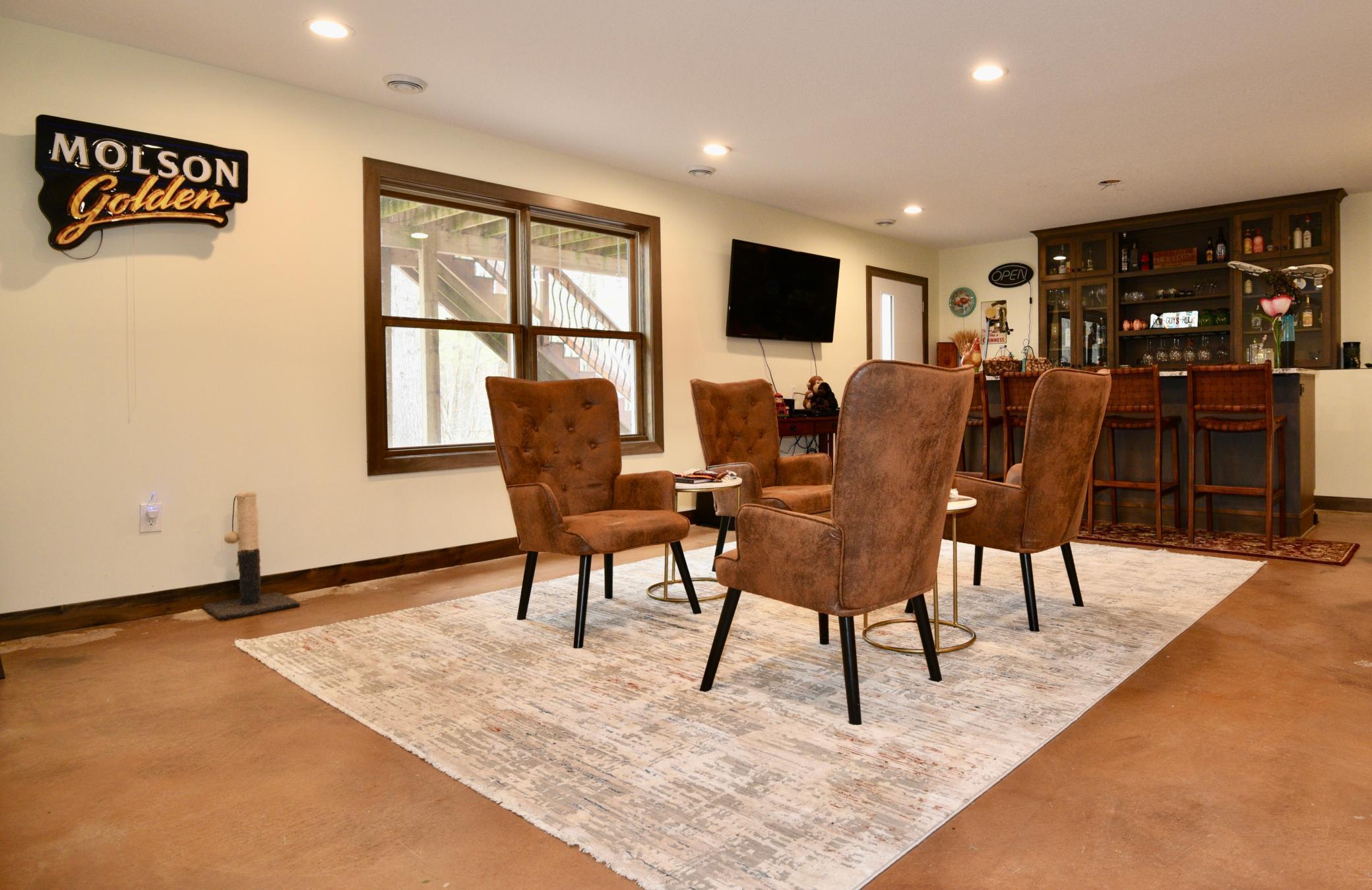 main property photo 89