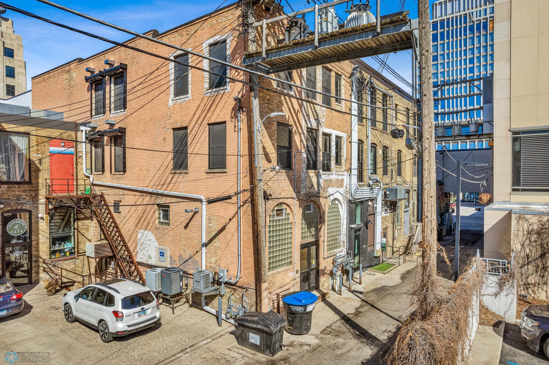 main property photo 45
