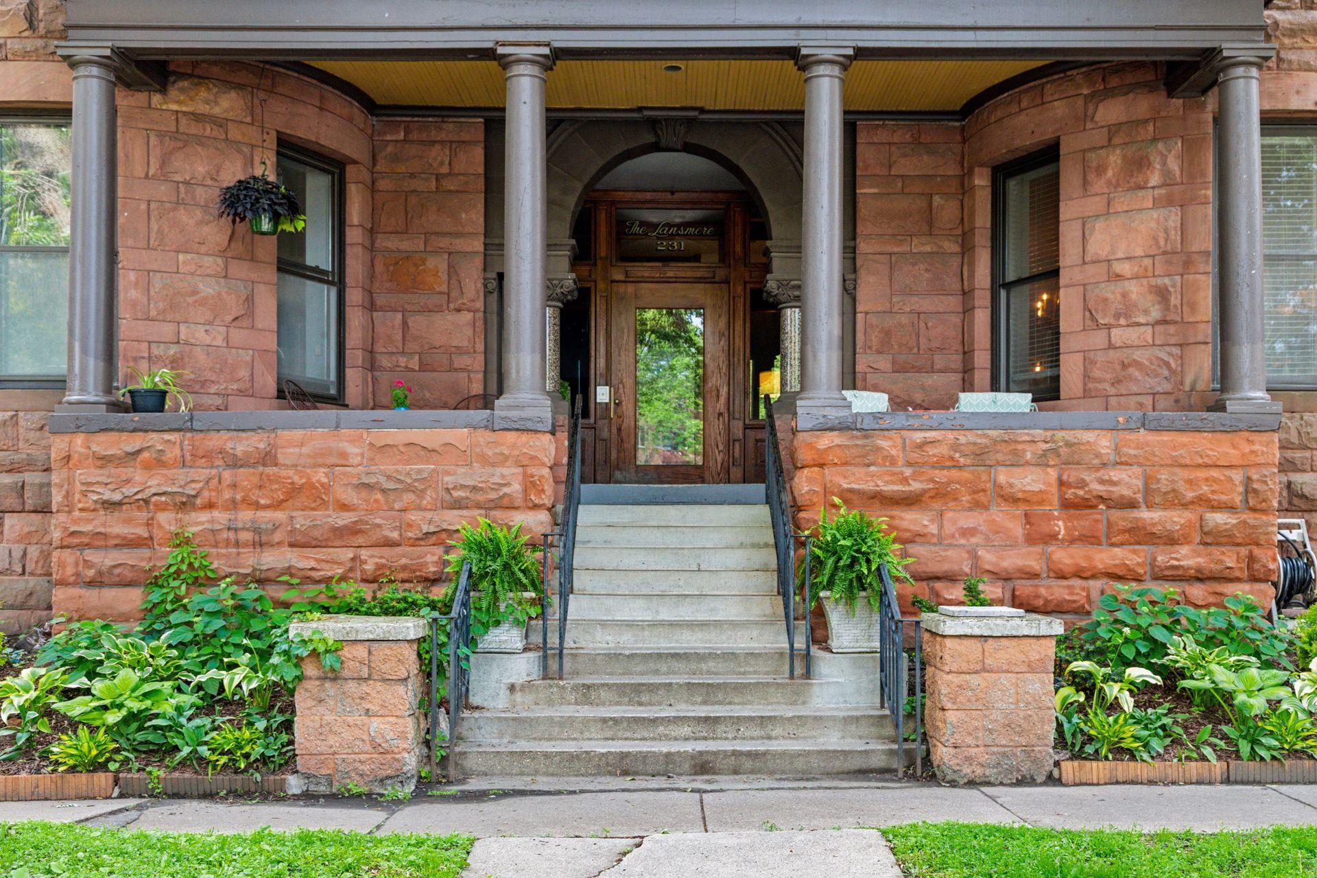 property viewer photo 2