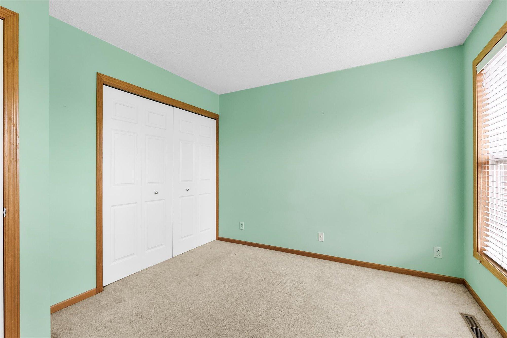 property viewer photo 20