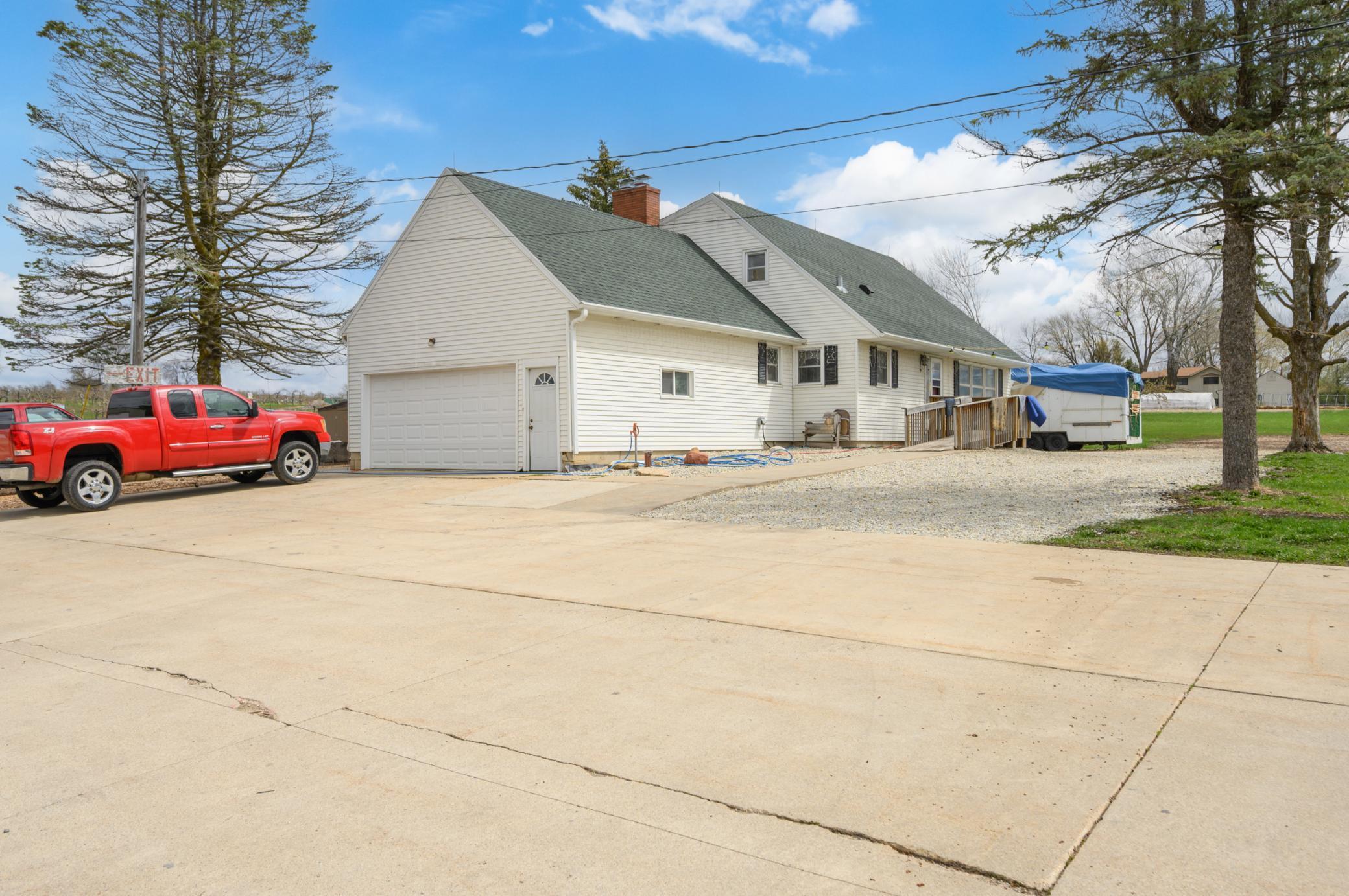 main property photo 22