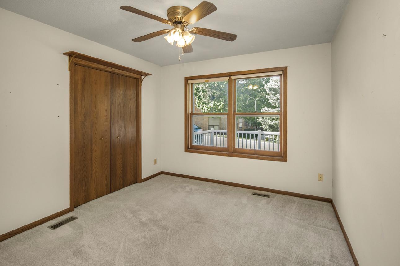 property viewer photo 18