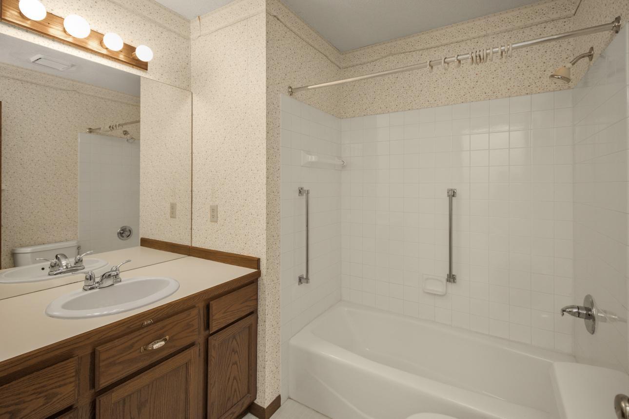 property viewer photo 20