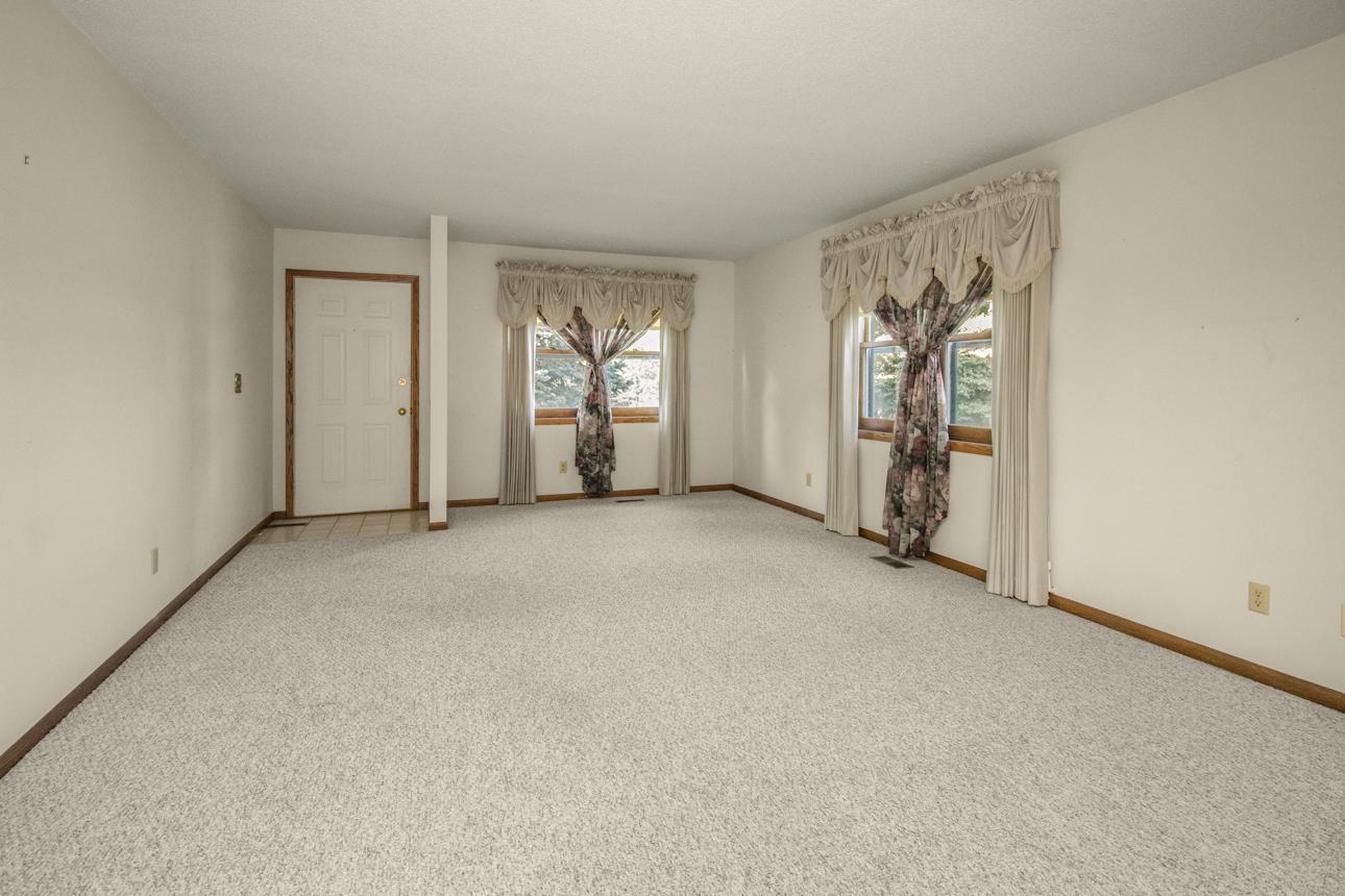 property viewer photo 4