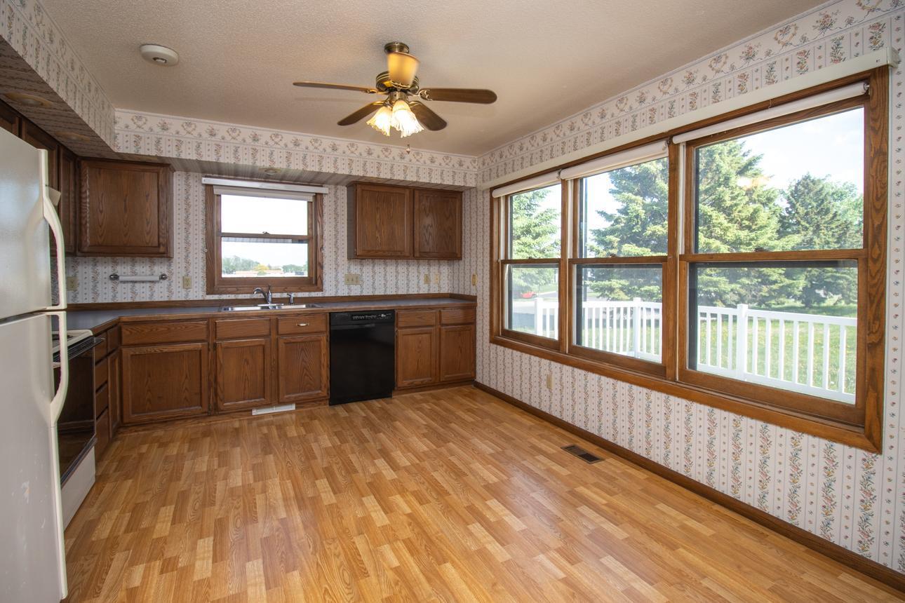 property viewer photo 9