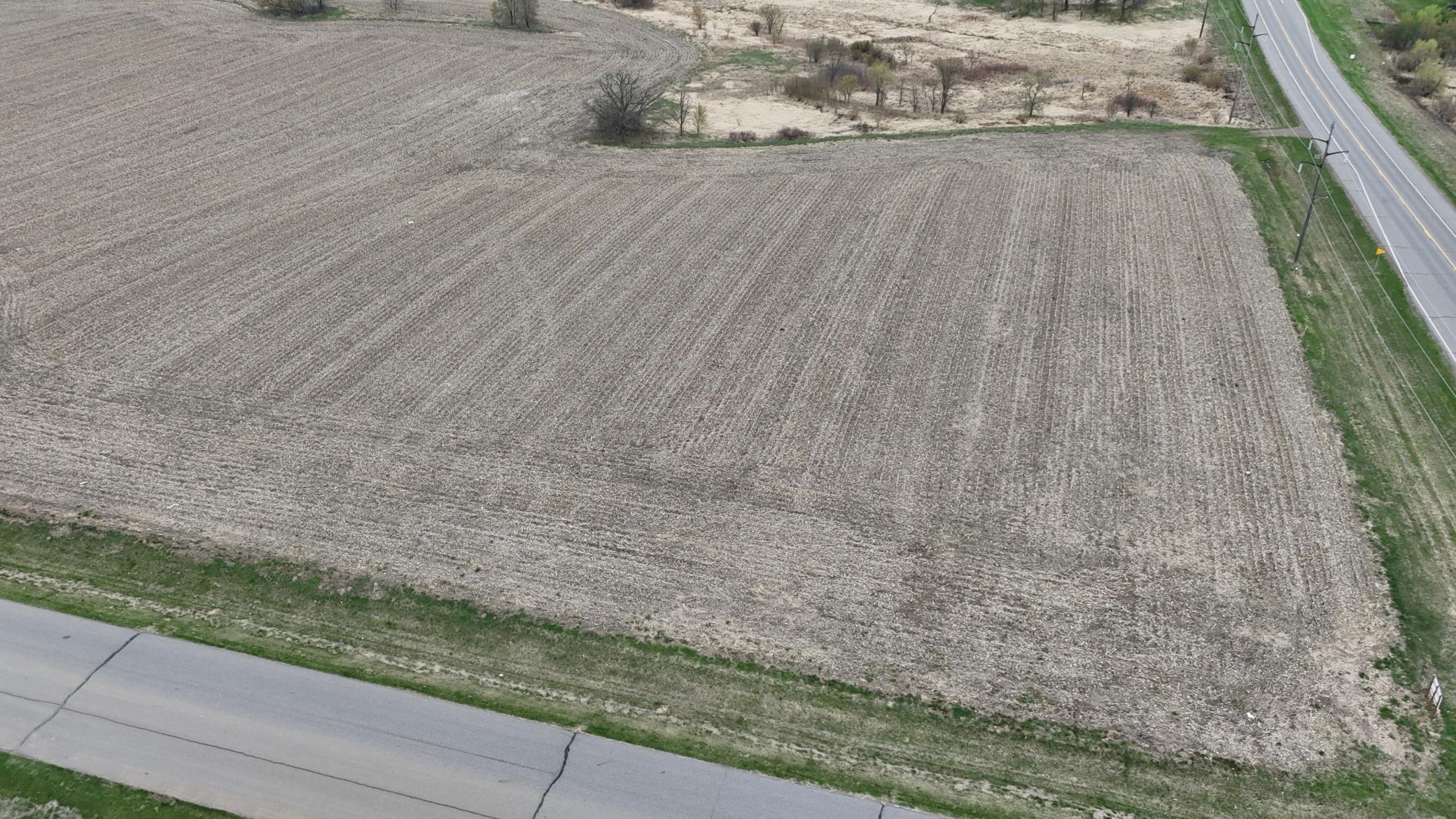 main property photo 11