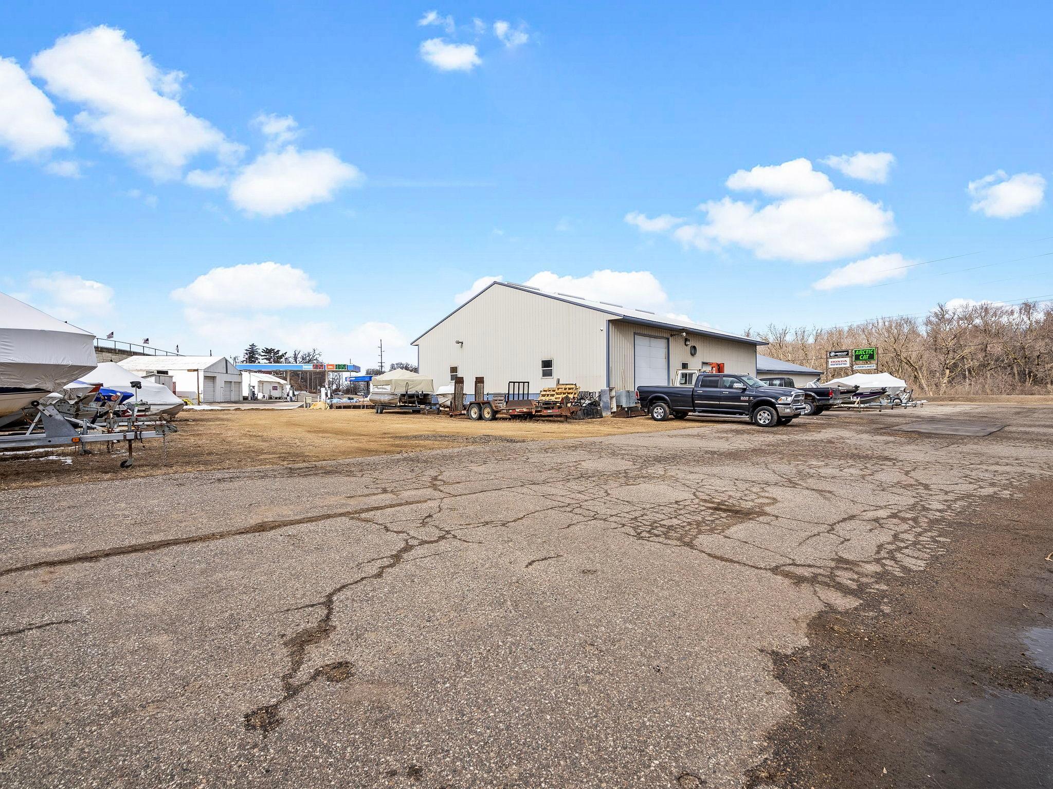 main property photo 13