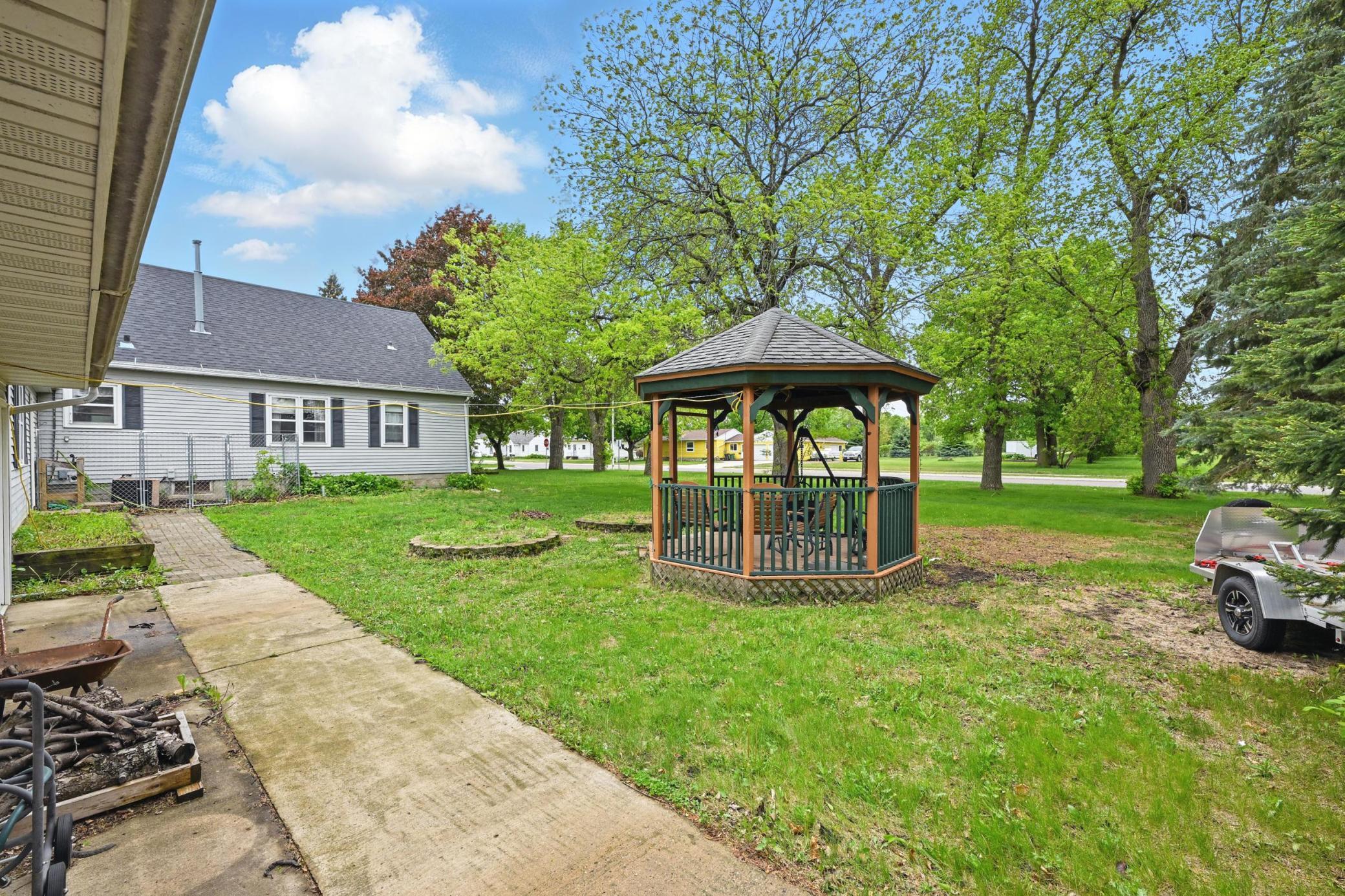 property viewer photo 24