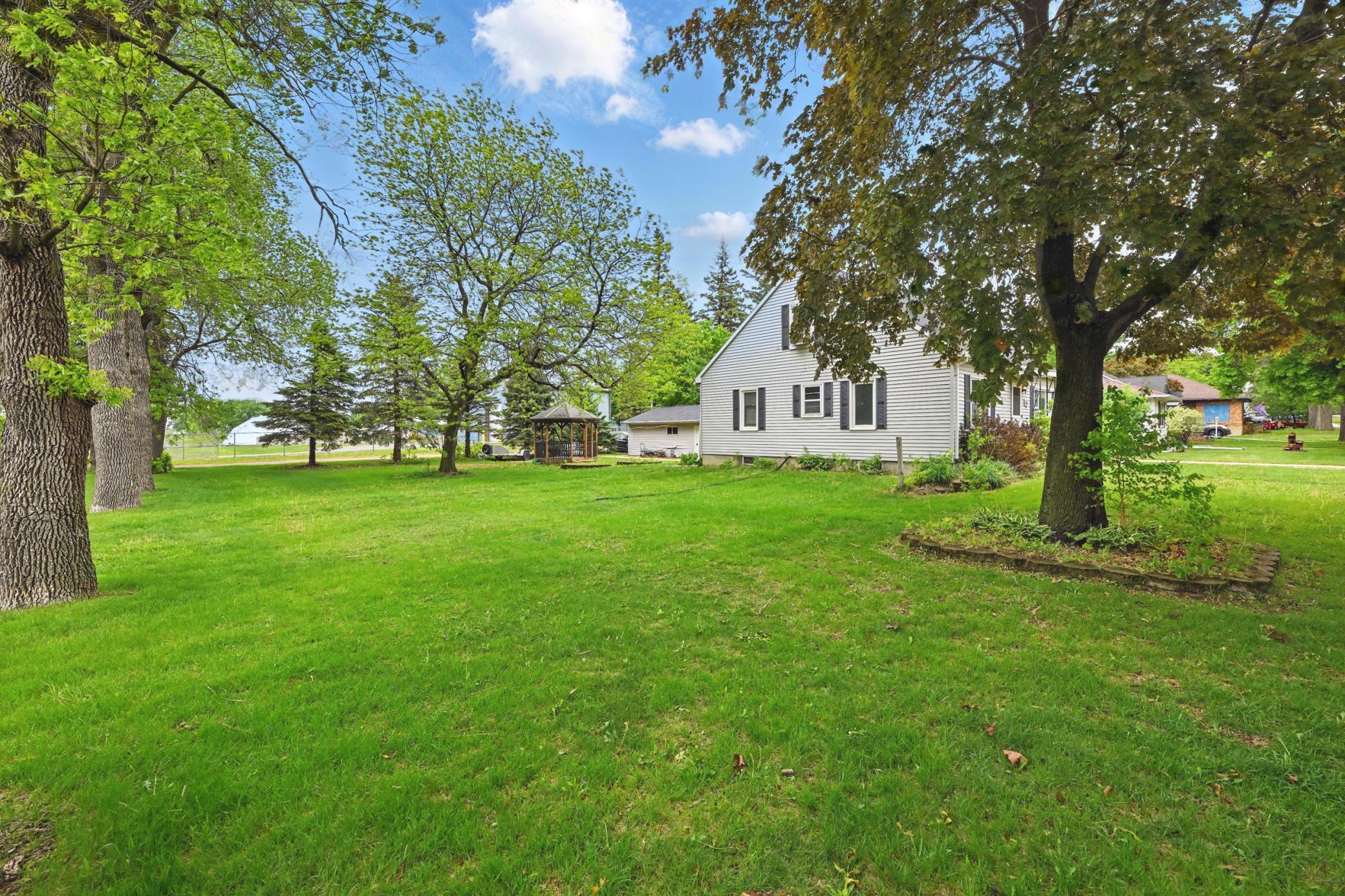 property viewer photo 25