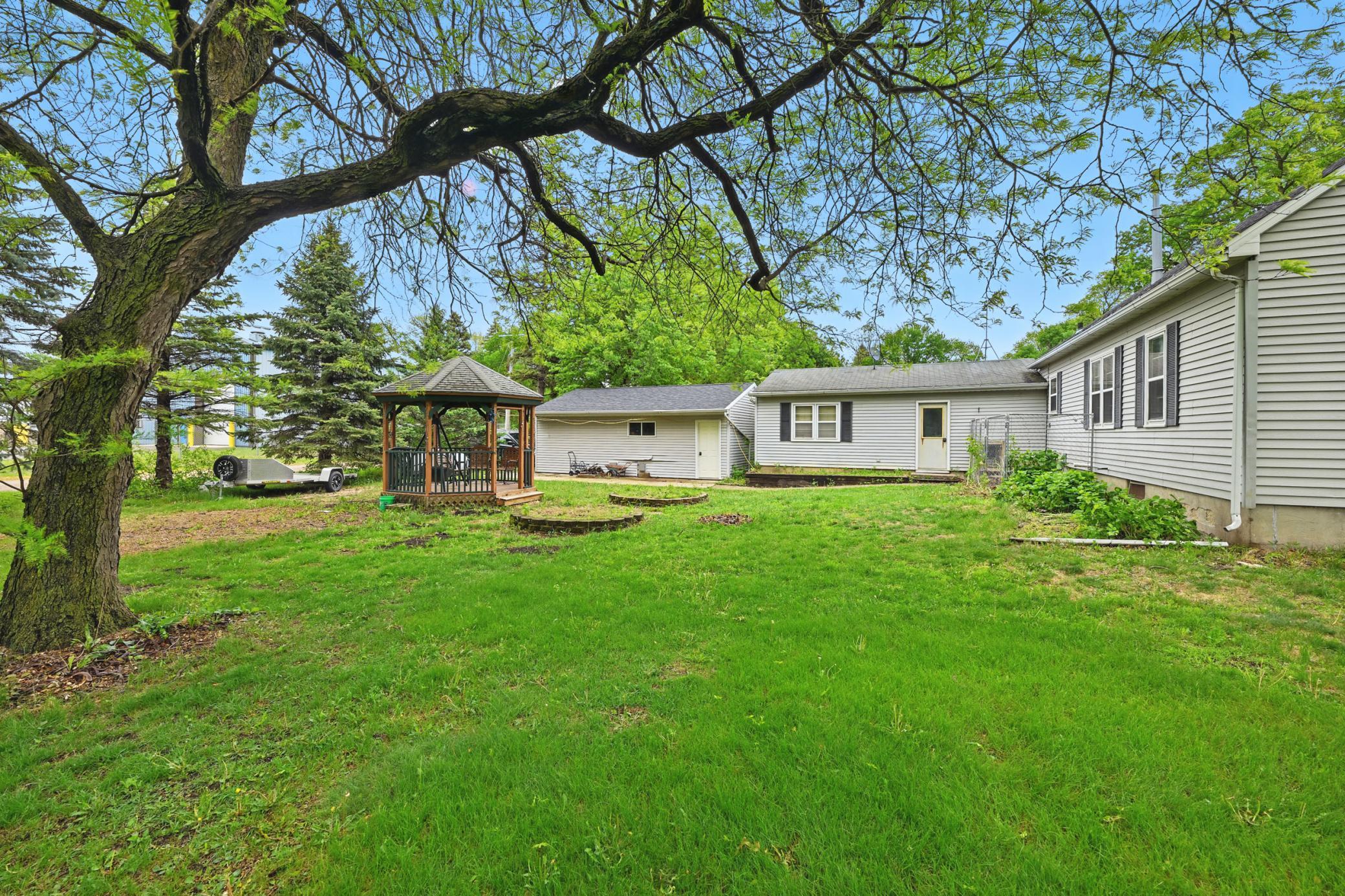 property viewer photo 26