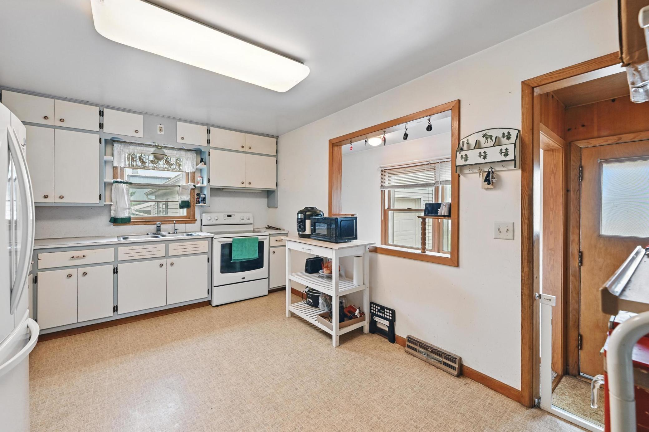 property viewer photo 6