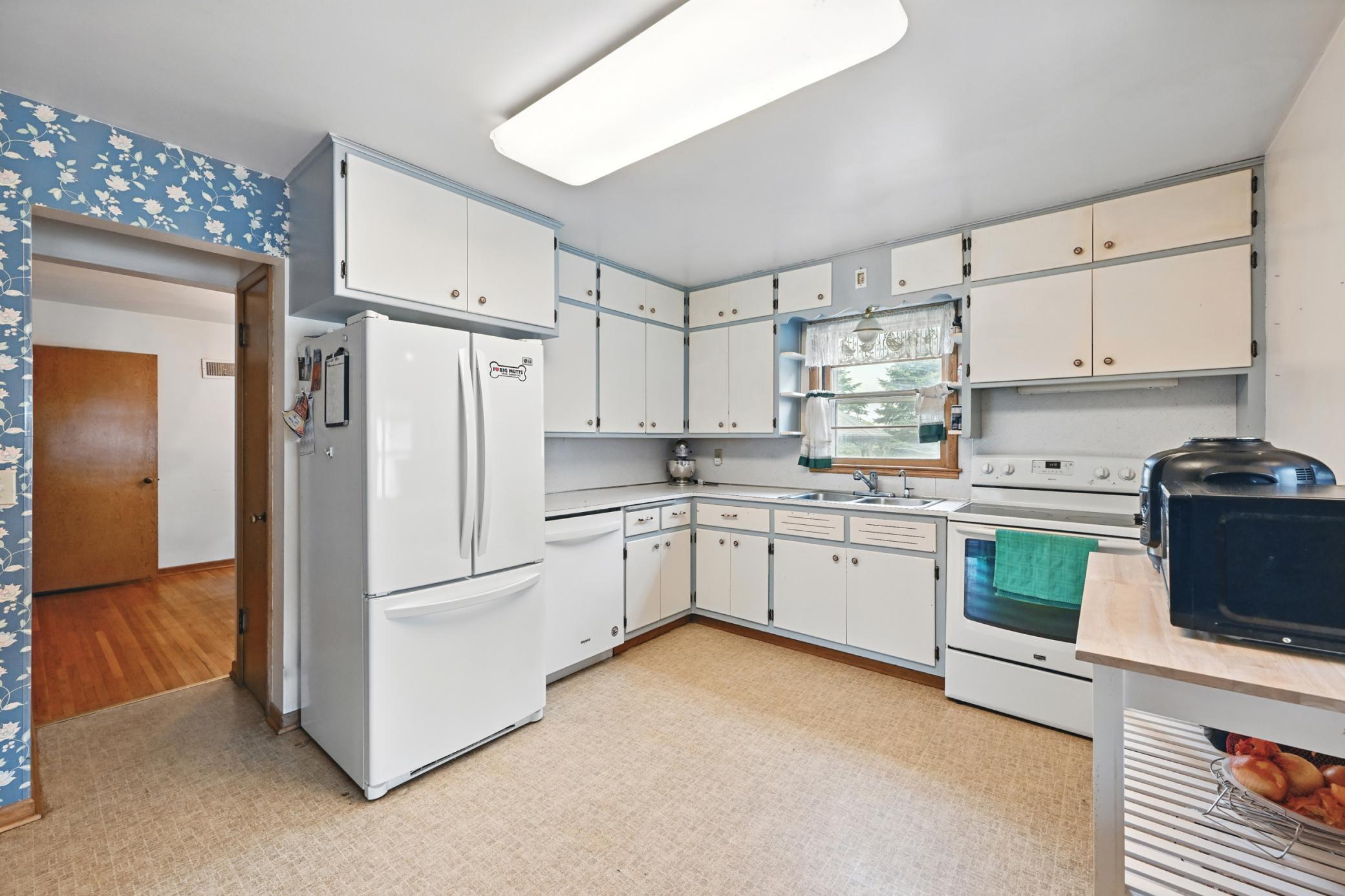 property viewer photo 7