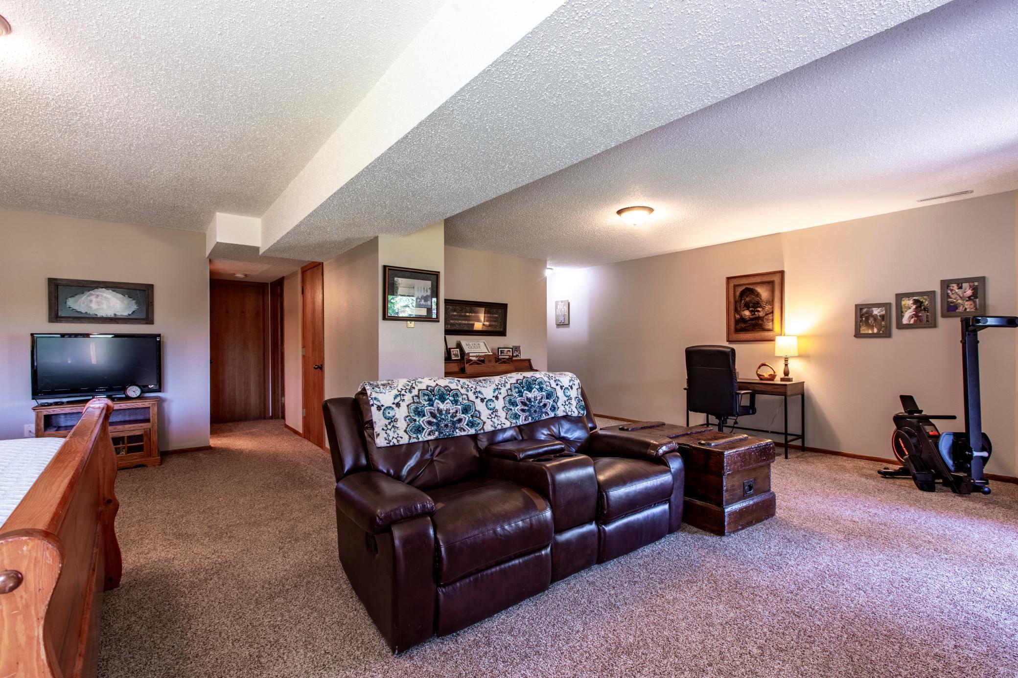 property viewer photo 45