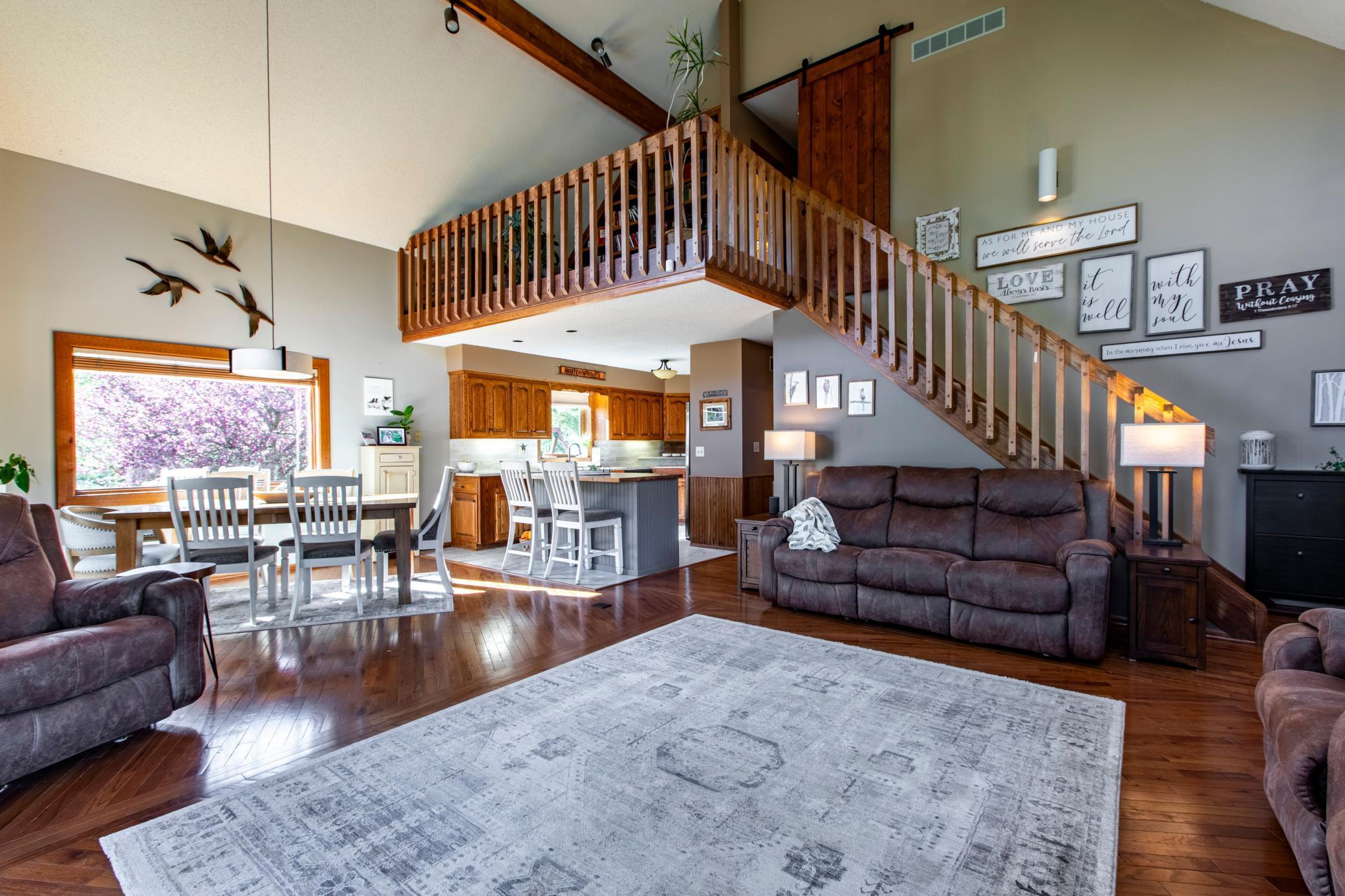 property viewer photo 7